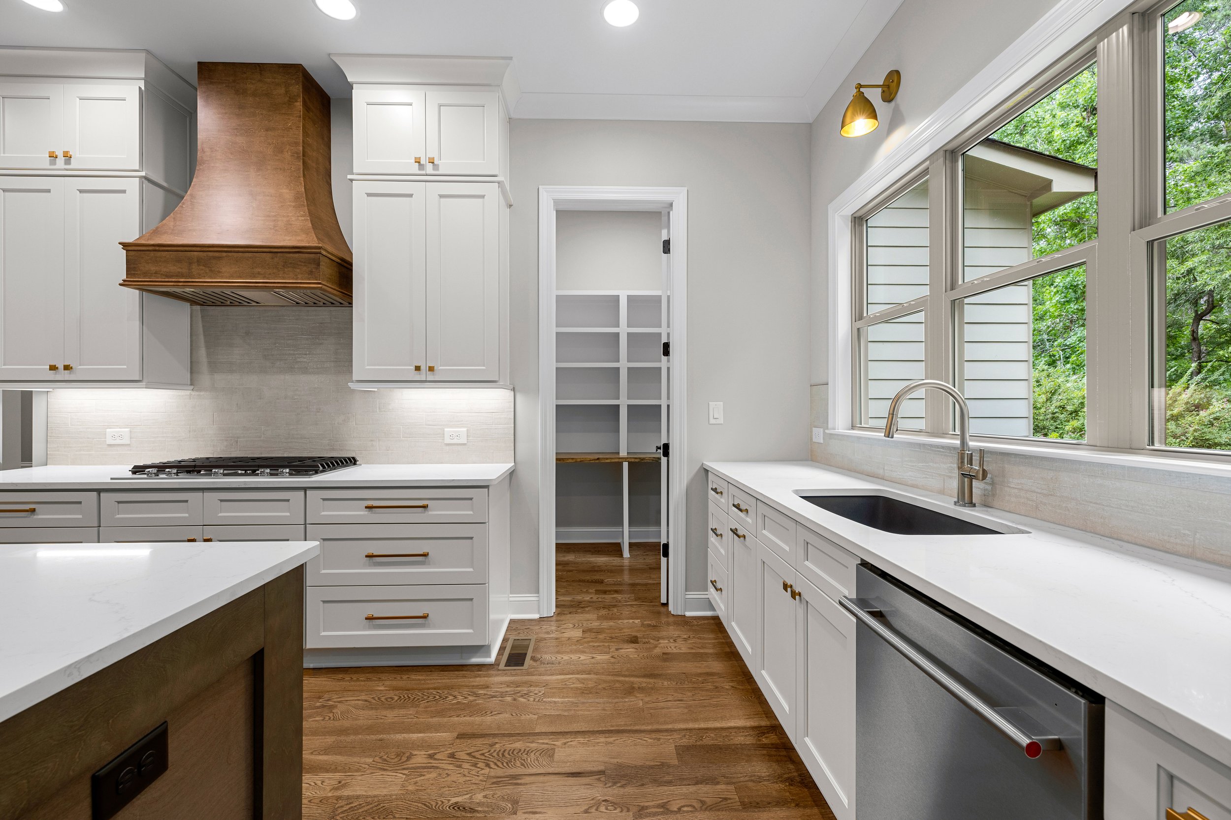 118 Sunny Point Cir-133.jpg