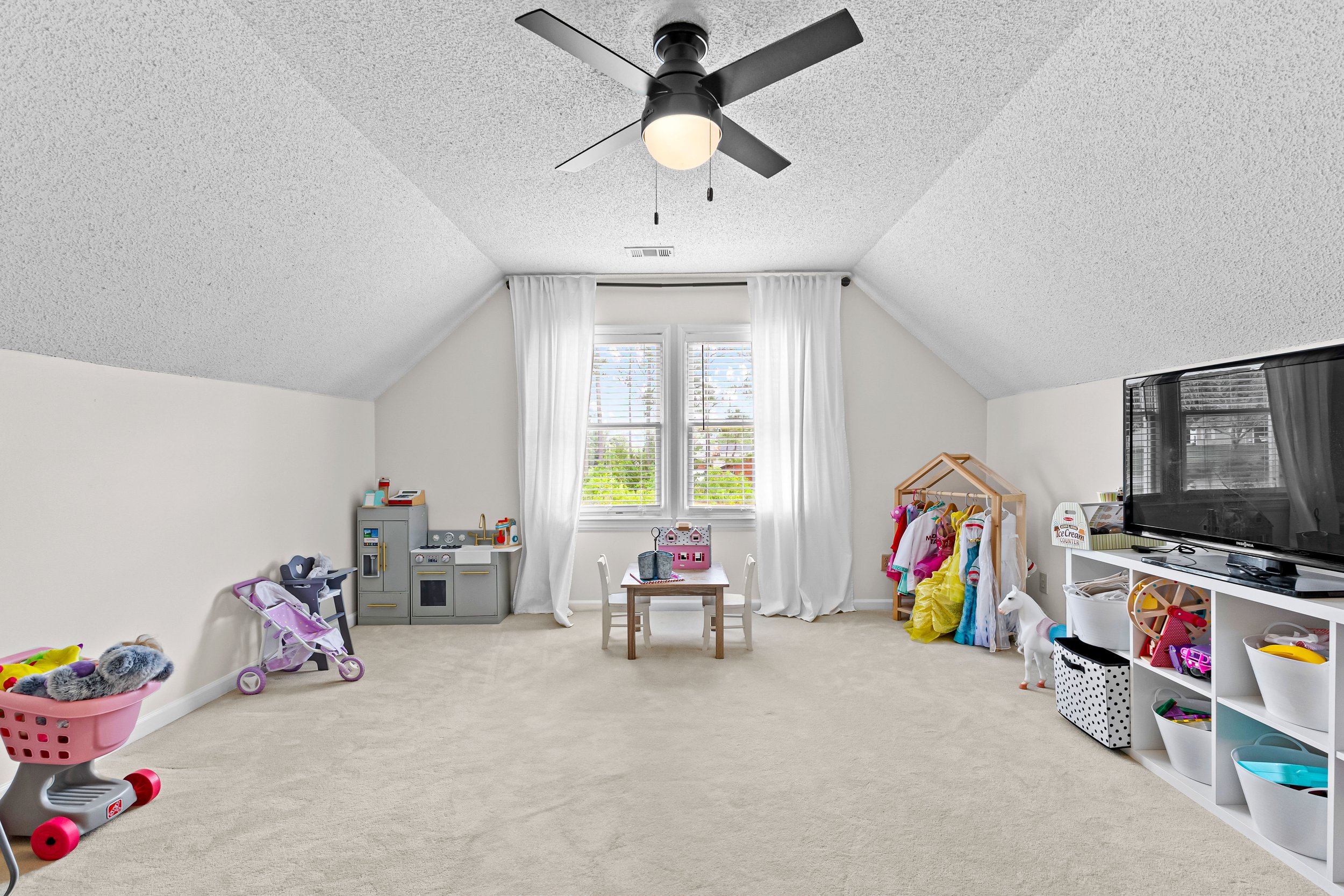 100 Merrill Dr-50.jpg