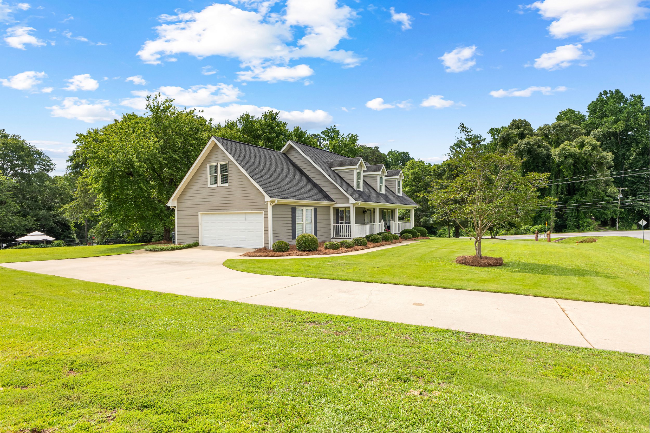 100 Merrill Dr-6.jpg