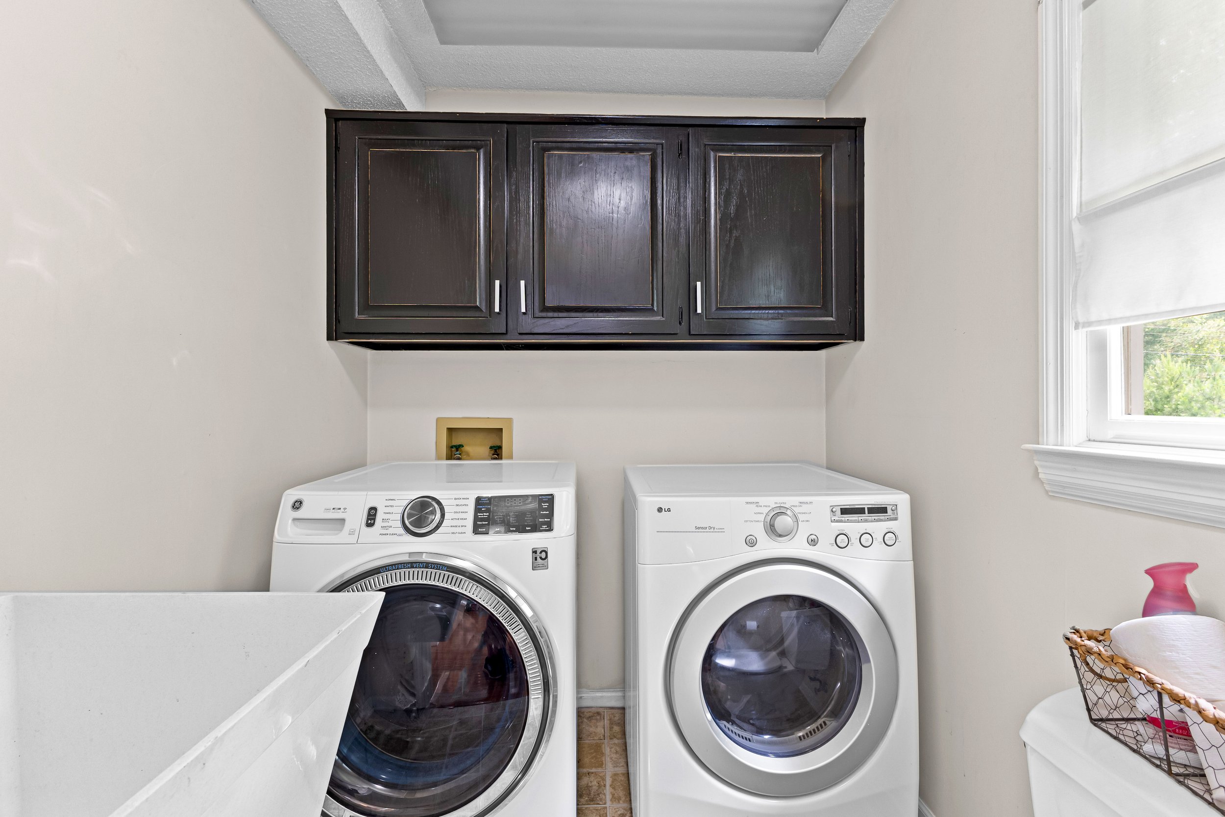 100 Merrill Dr-34.jpg