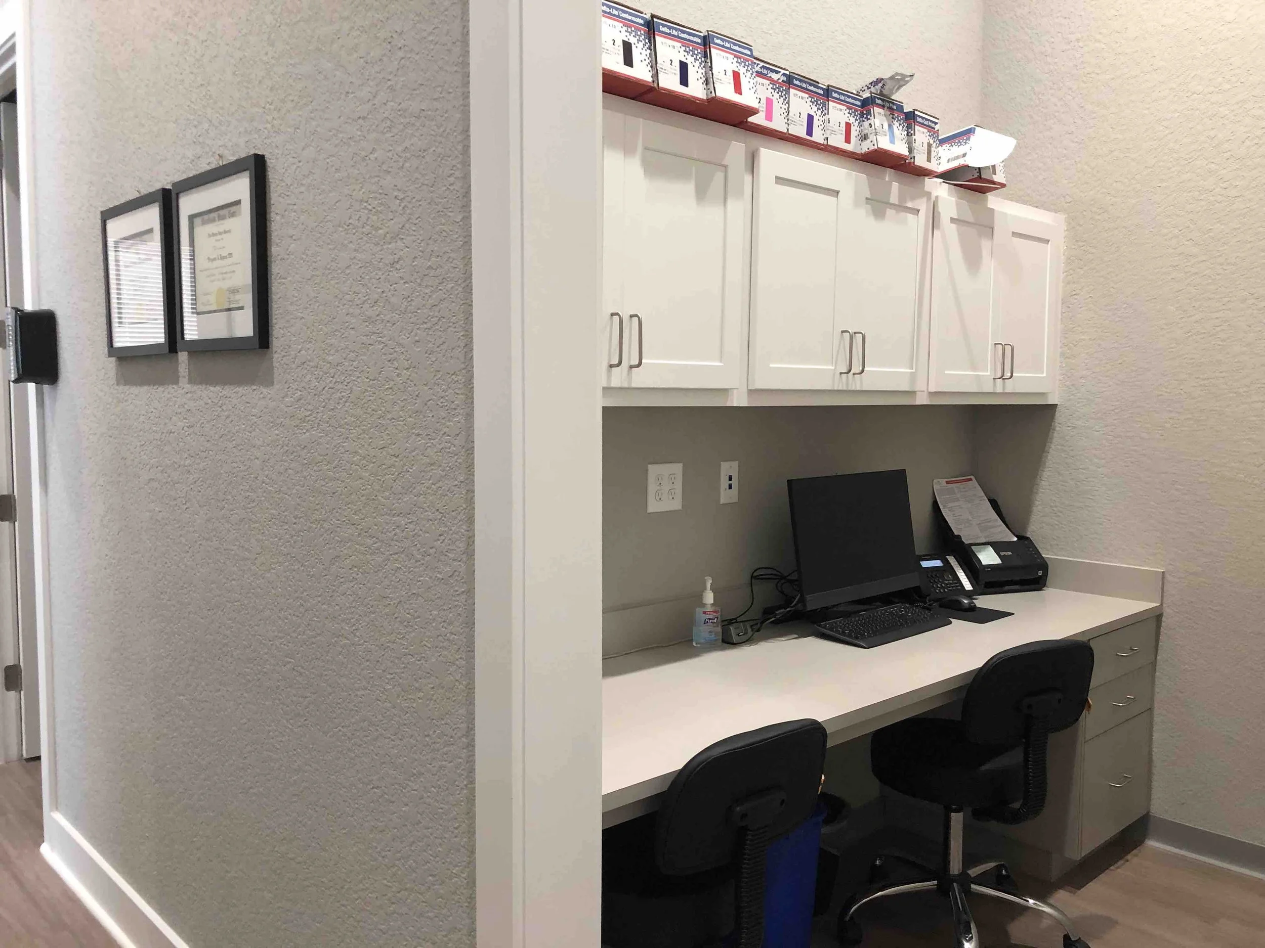 PWC, Suite 1104 - Pic #8 Nurse's Station.jpg