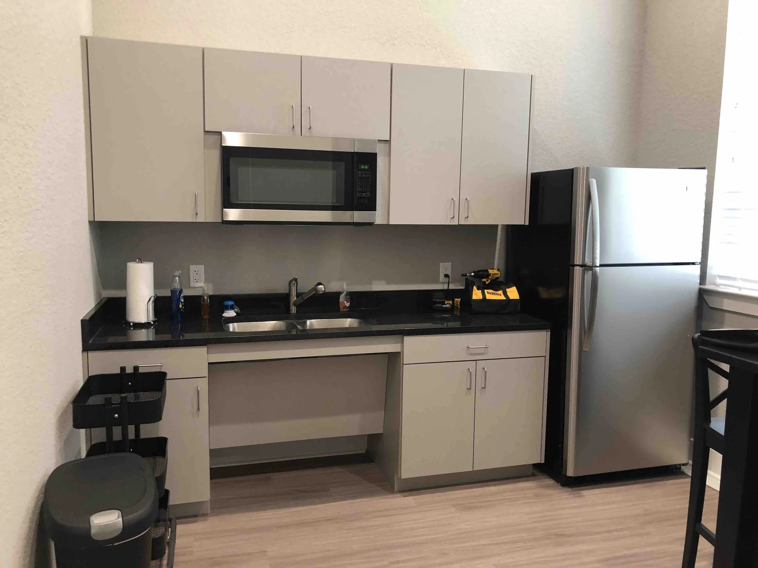 PWC, Suite 1104 - Pic #10 Kitchen.jpg