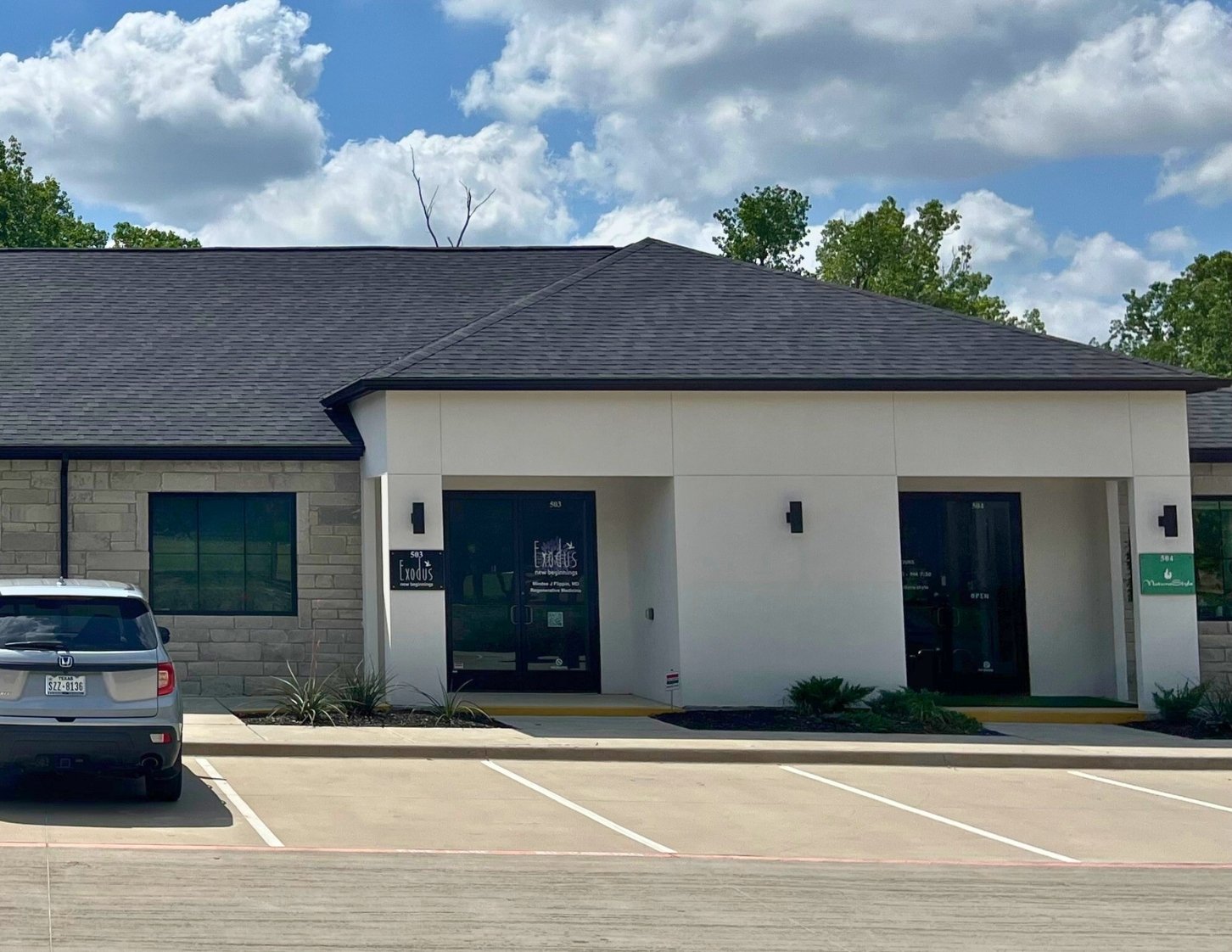 Cascade Creek Office Park 504 Exterior.ep.jpg