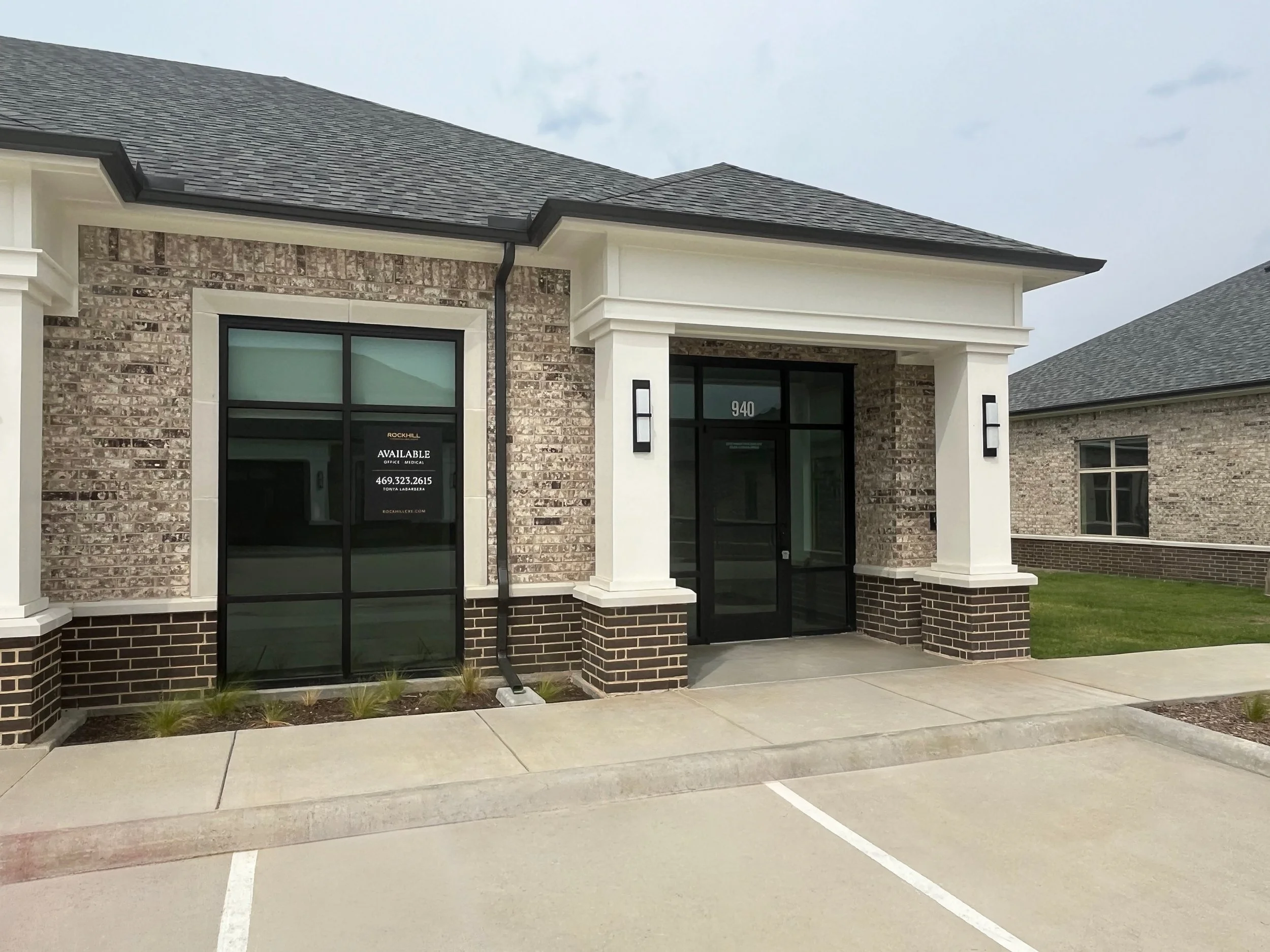 Exterior.ep.jpg