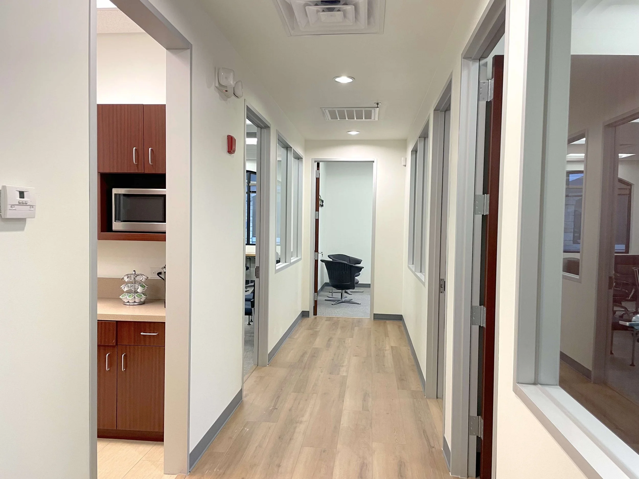 Mateo Office Park, Suite 560 - Pic #33 Hallway View.jpg