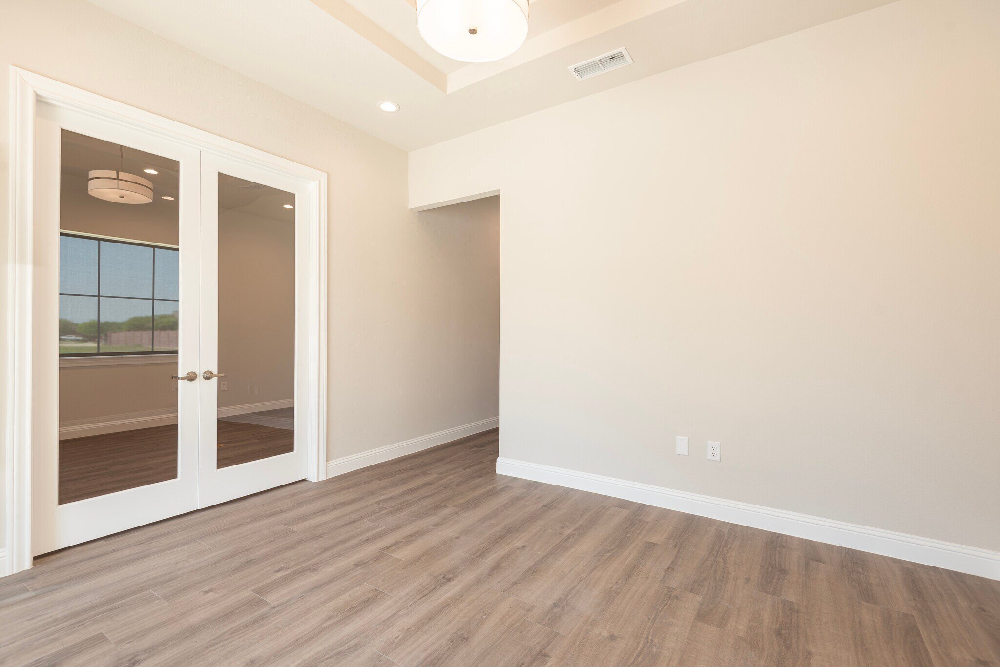 2601-Little-Elm-Pkwy-Little-Elm-TX-Interior-Photo-12-LargeHighDefinition.jpg