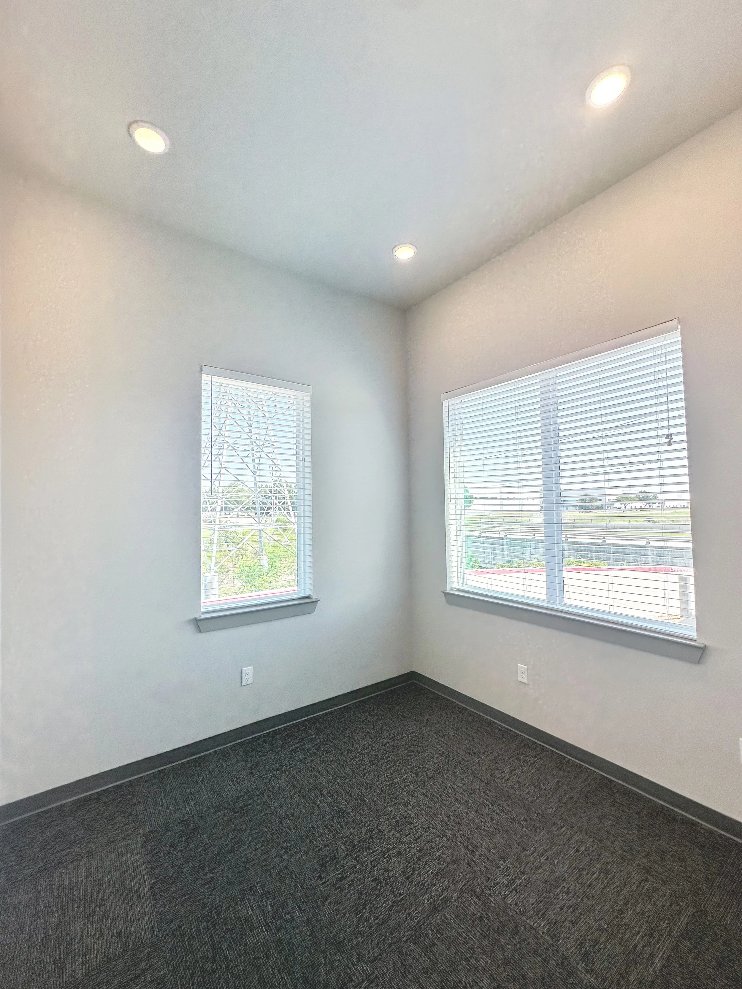 Office 1.jpg