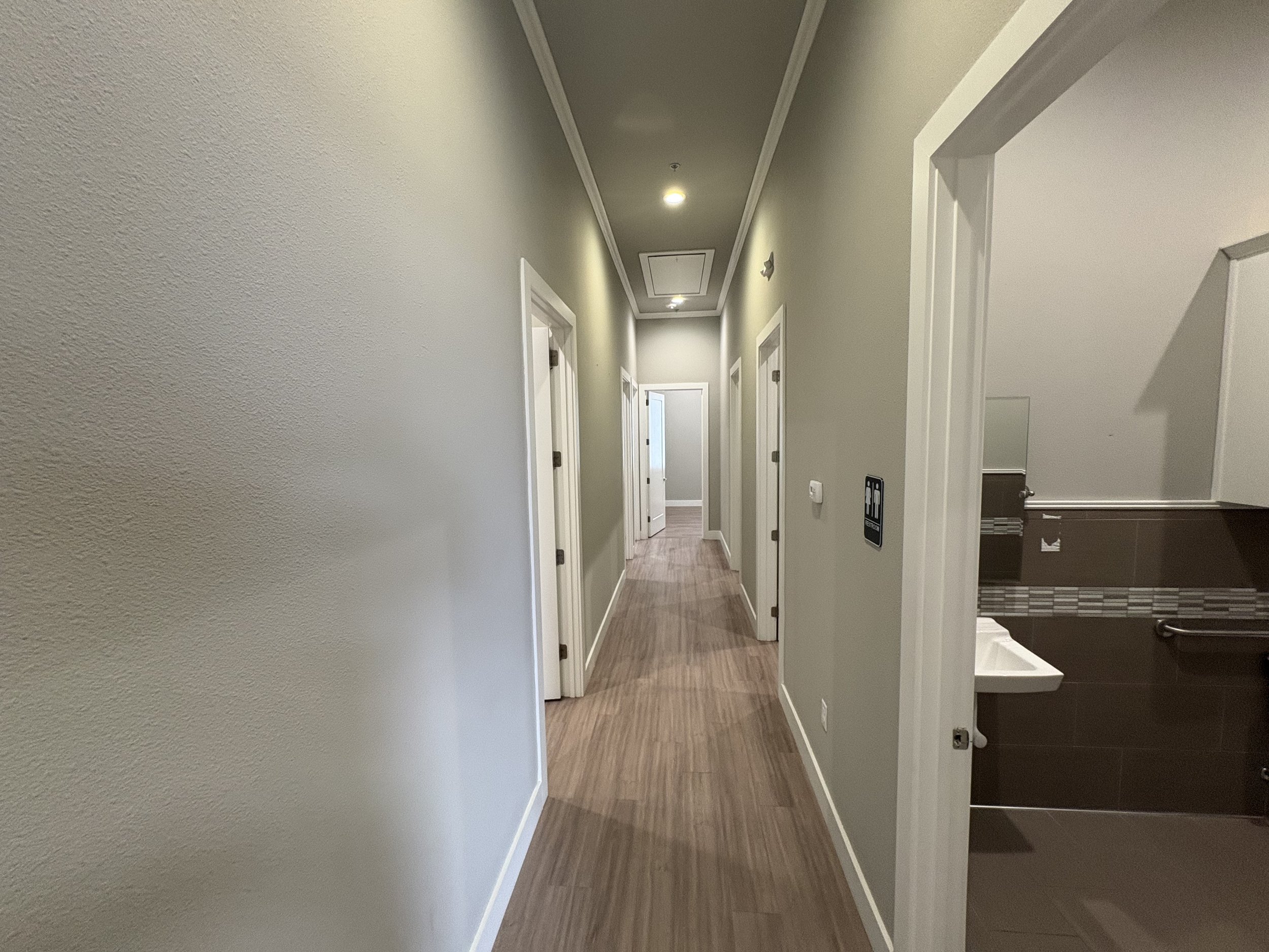 Hallway.jpeg