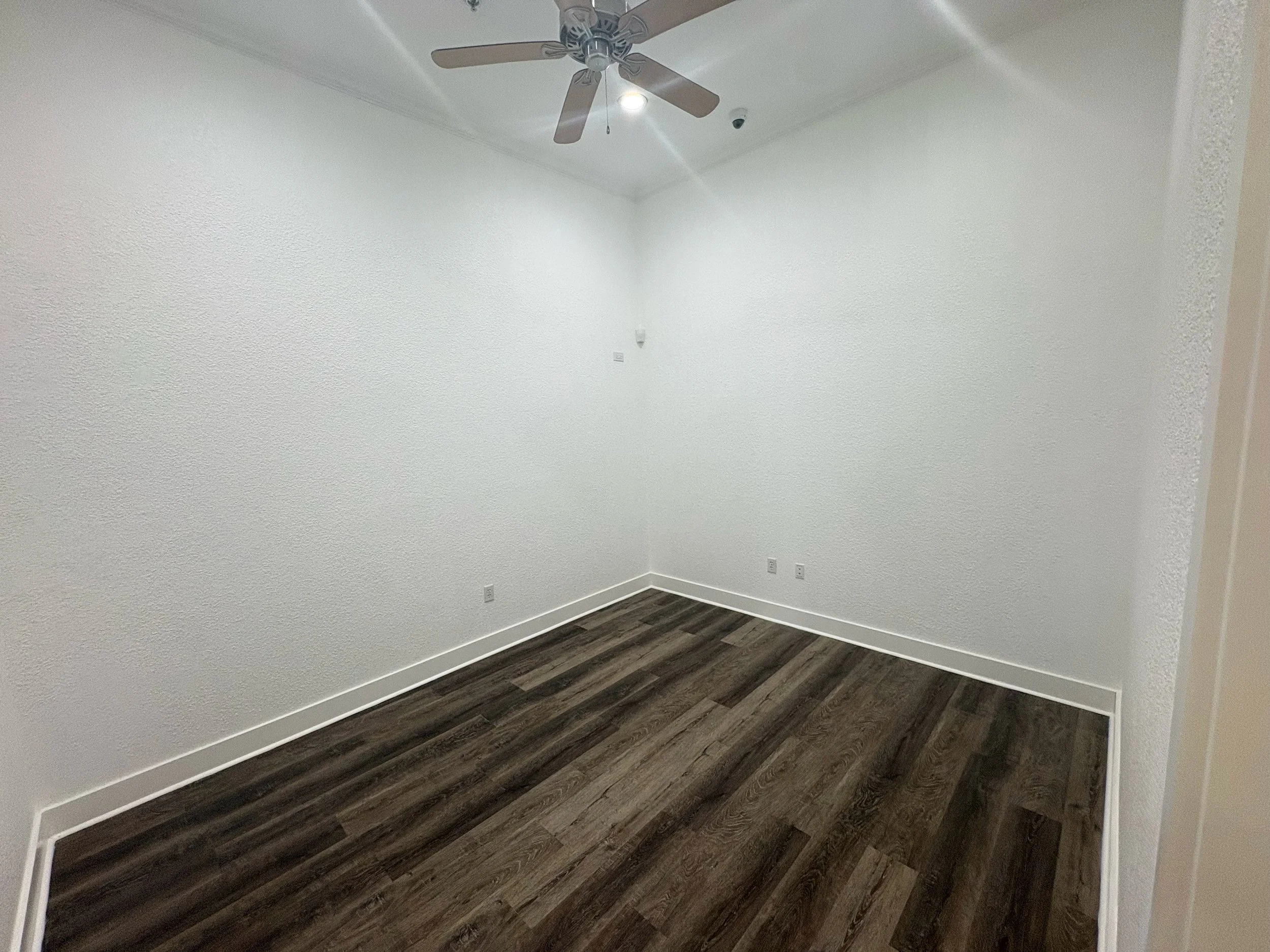 Office1.jpg
