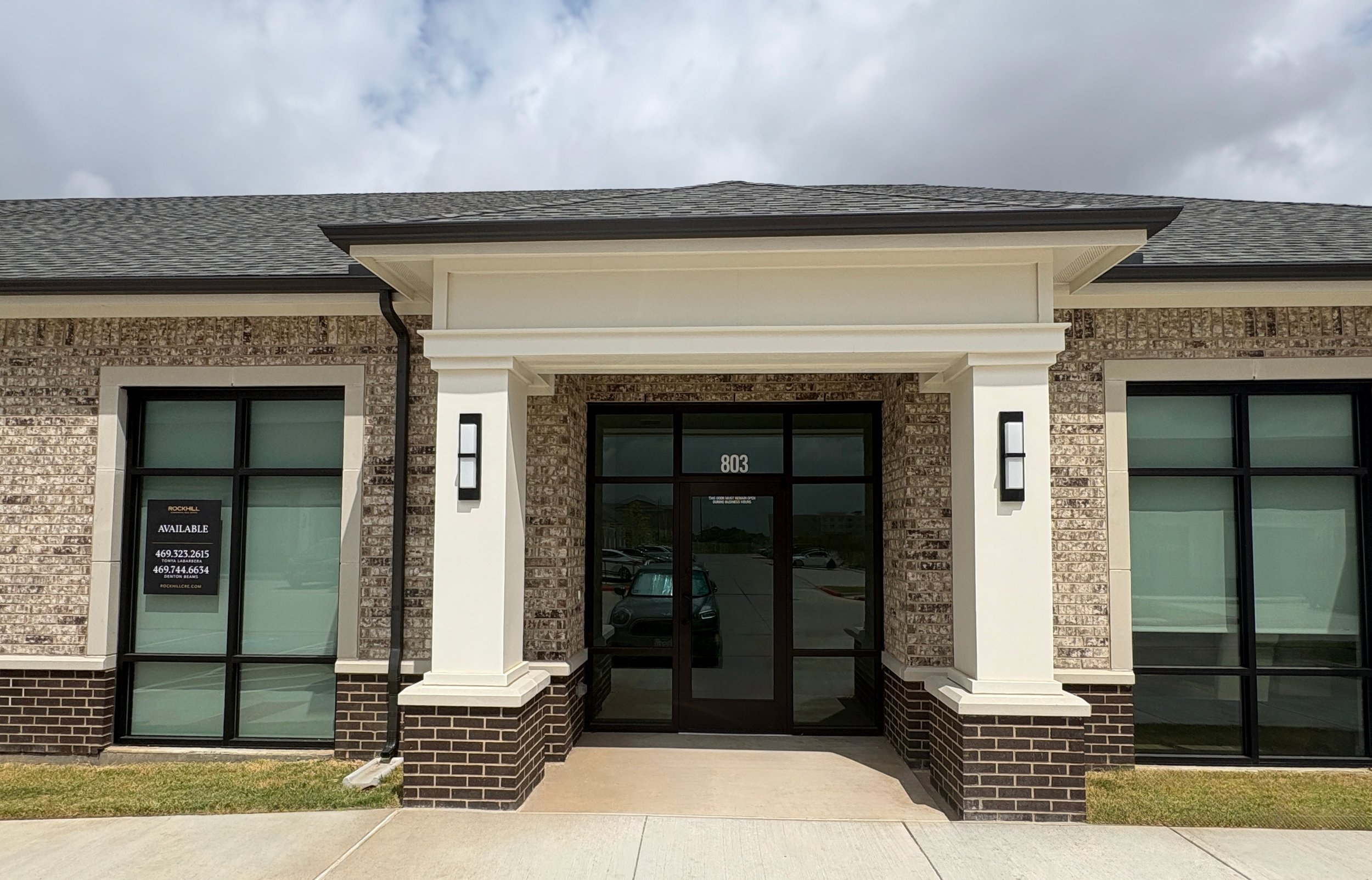 803-Exterior2.jpg