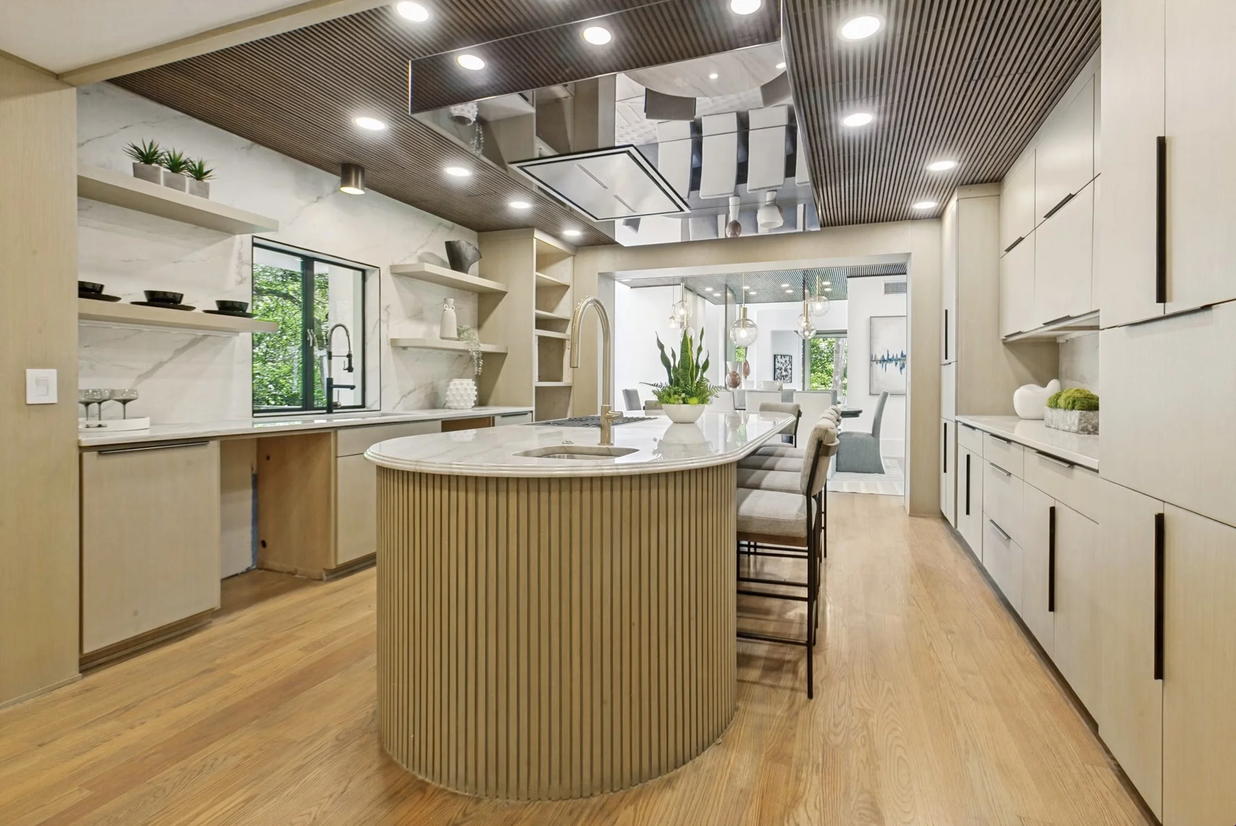 Kitchen-9930-strait-ln-dallas-tx.jpg