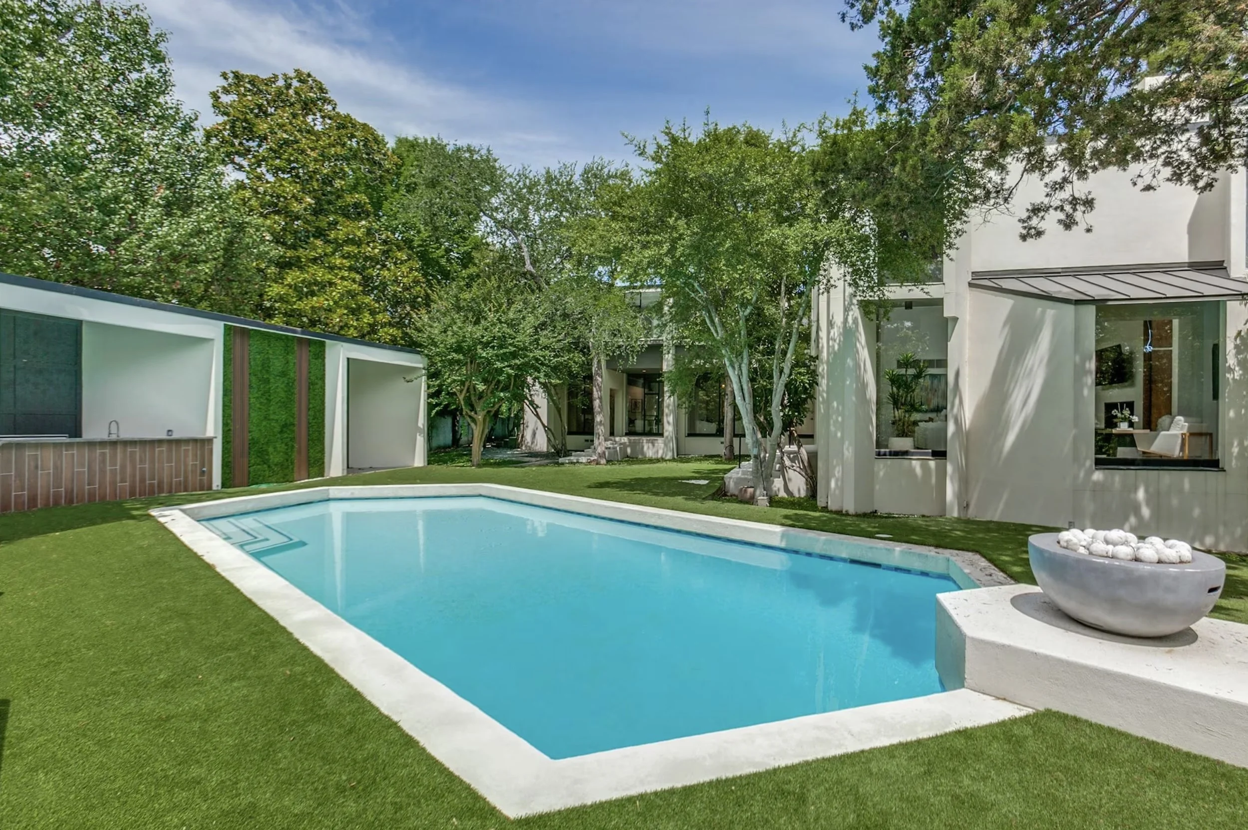 Pool-9930-strait-ln-dallas-tx.jpg