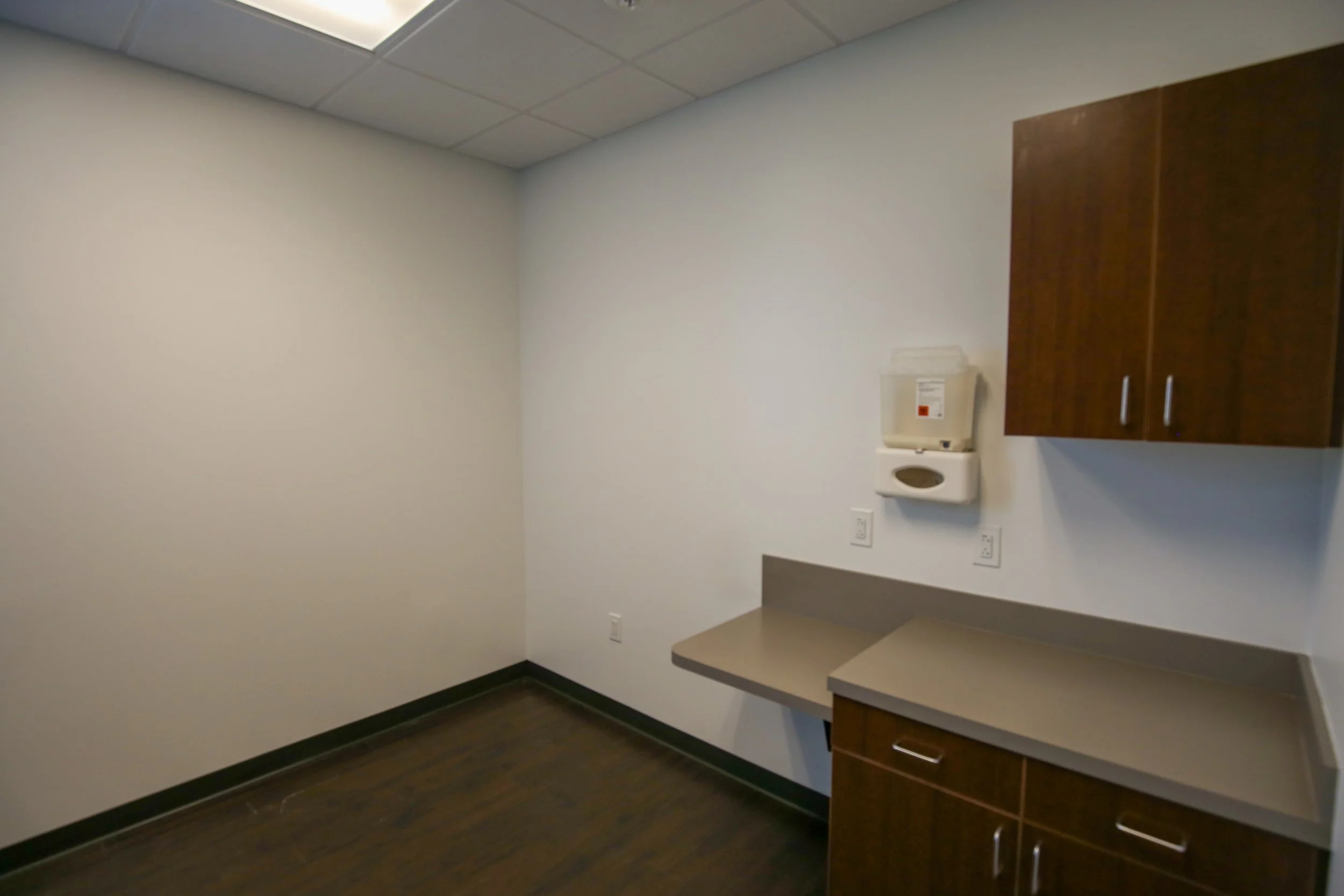 5550 Warren Parkway_Suite 220_Pateint Room 2.JPG