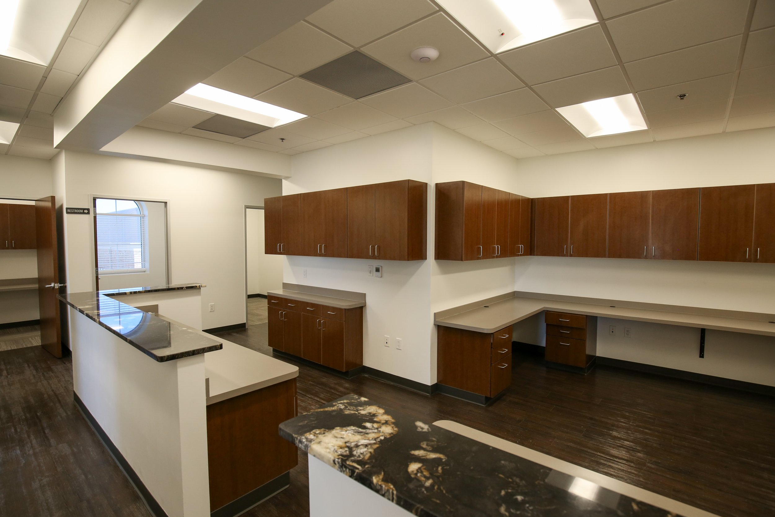 5550 Warren Parkway_Suite 220_Open Desk Area 1.JPG