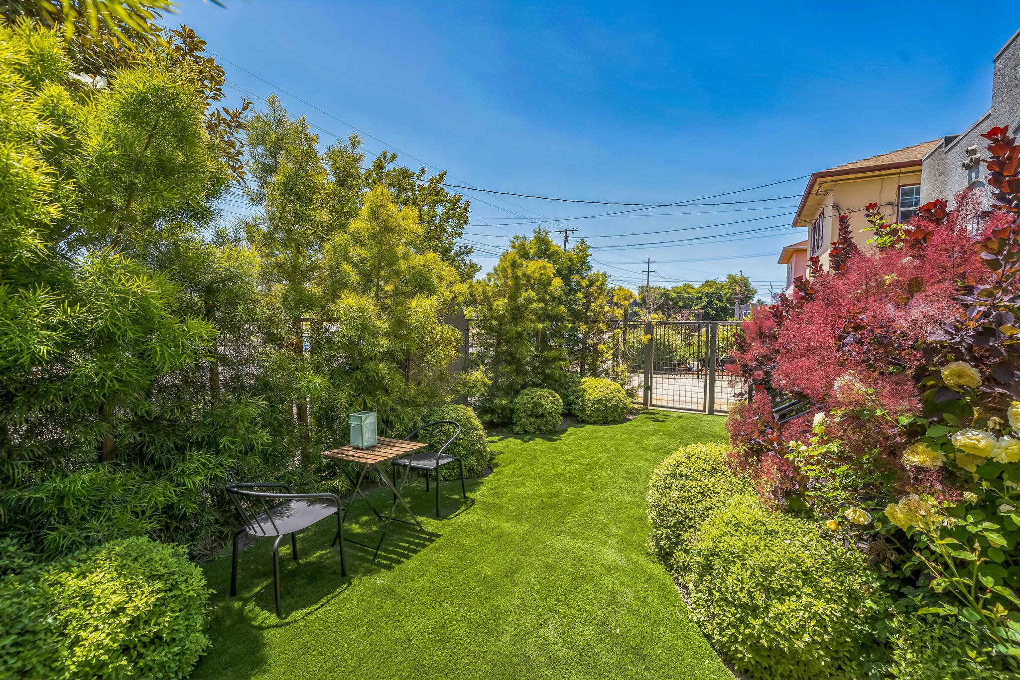 Beautiful 2BR / 1BA Berkeley Homes – Parking, Pets Welcome – 1515 Derby St.