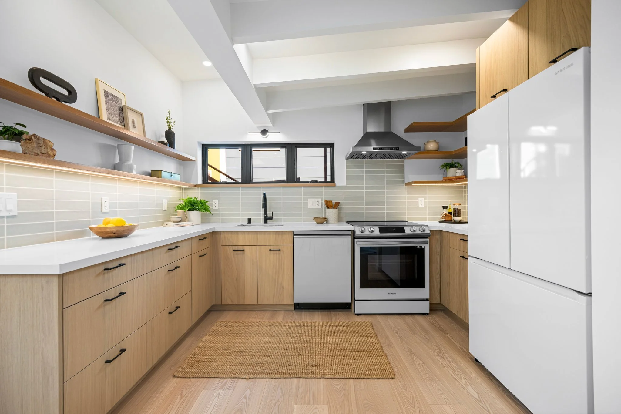 1244 Kains_kitchen.JPG