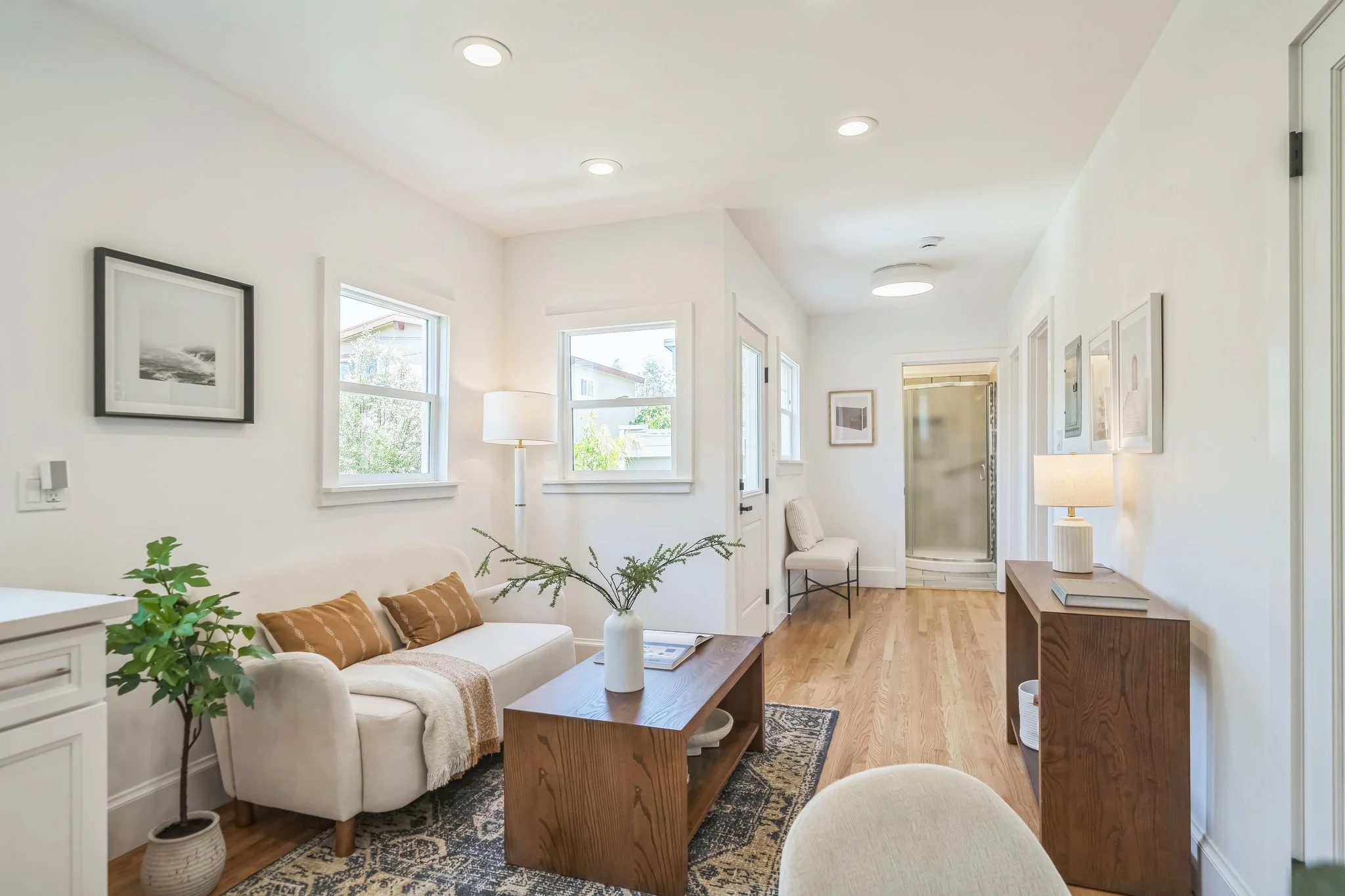 25_1515_Derby_St_Berkeley_CA_94703_USA-Living_room-DSC00225.jpg