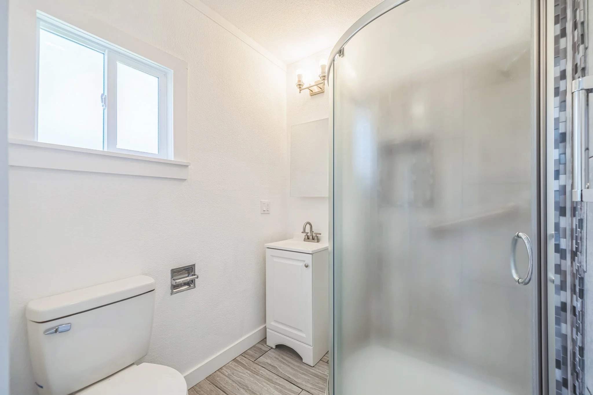 41_1515_Derby_St_Berkeley_CA_94703_USA-Bathroom-DSC00305.jpg