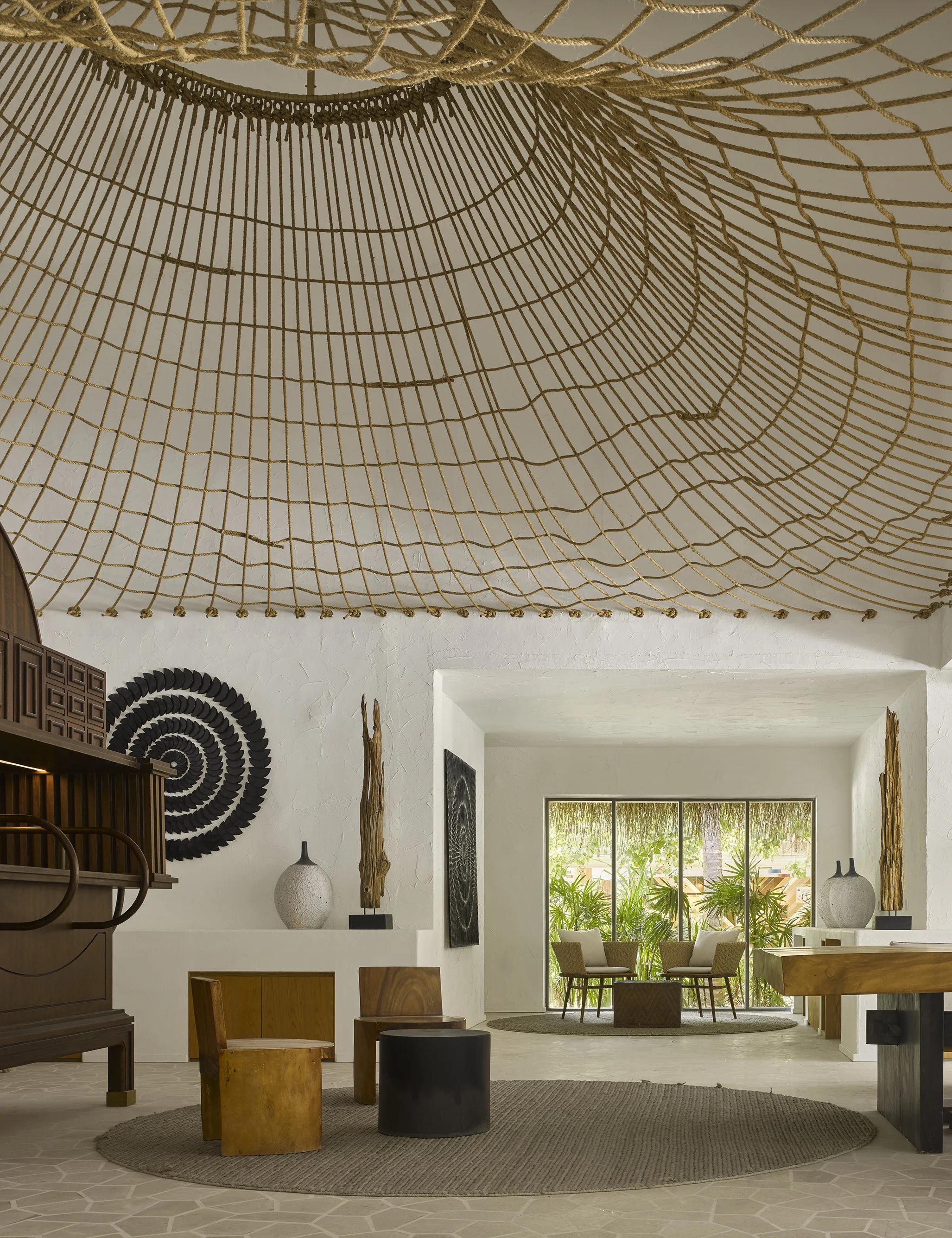Fairmont_Maldives_Restort_center LR.jpg