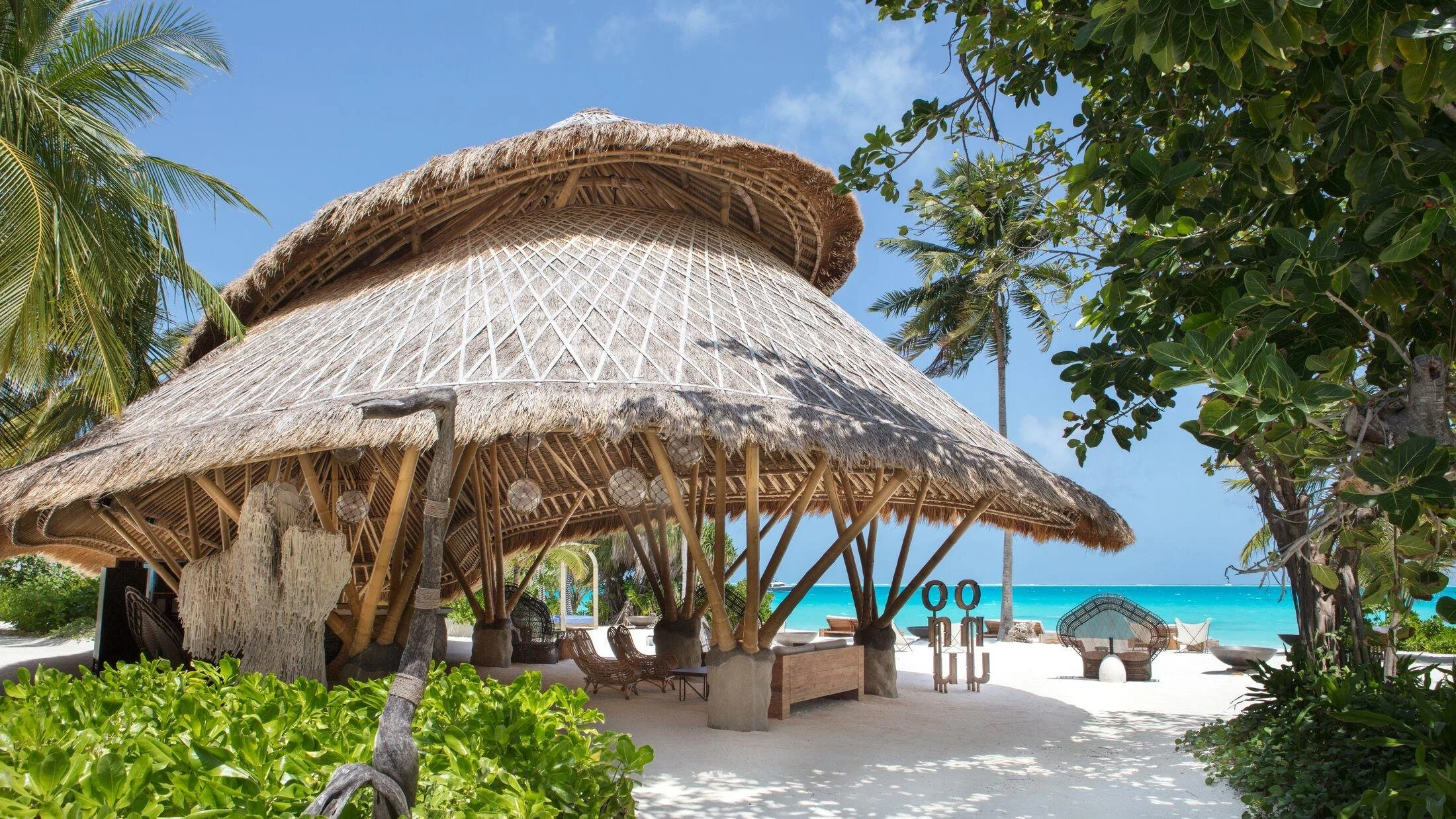 Fairmont-Maldives-2023-Onu-Onu-Restaurant-001-121338-Hybris.jpg