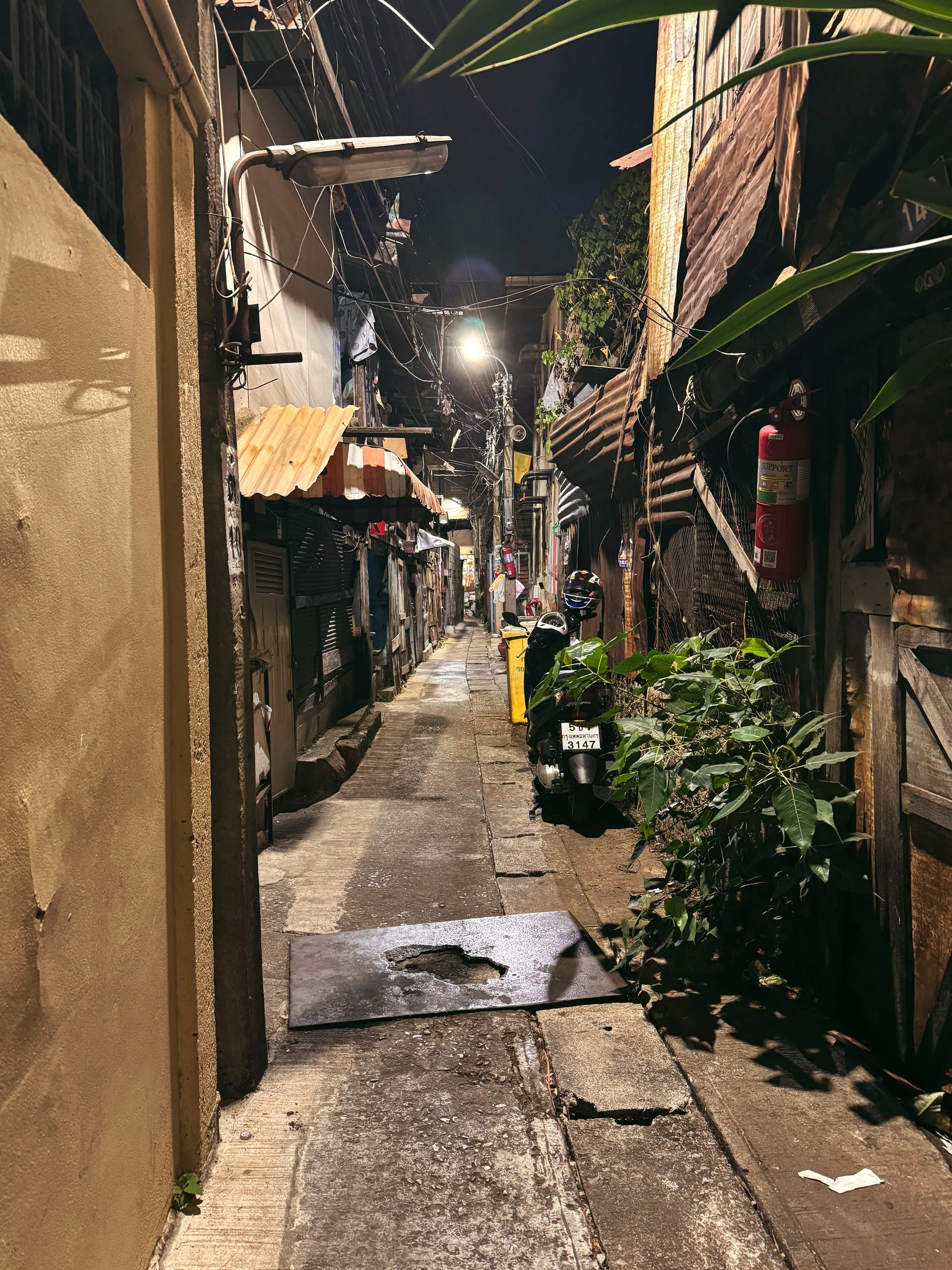 bangkok-smallstreet.jpeg