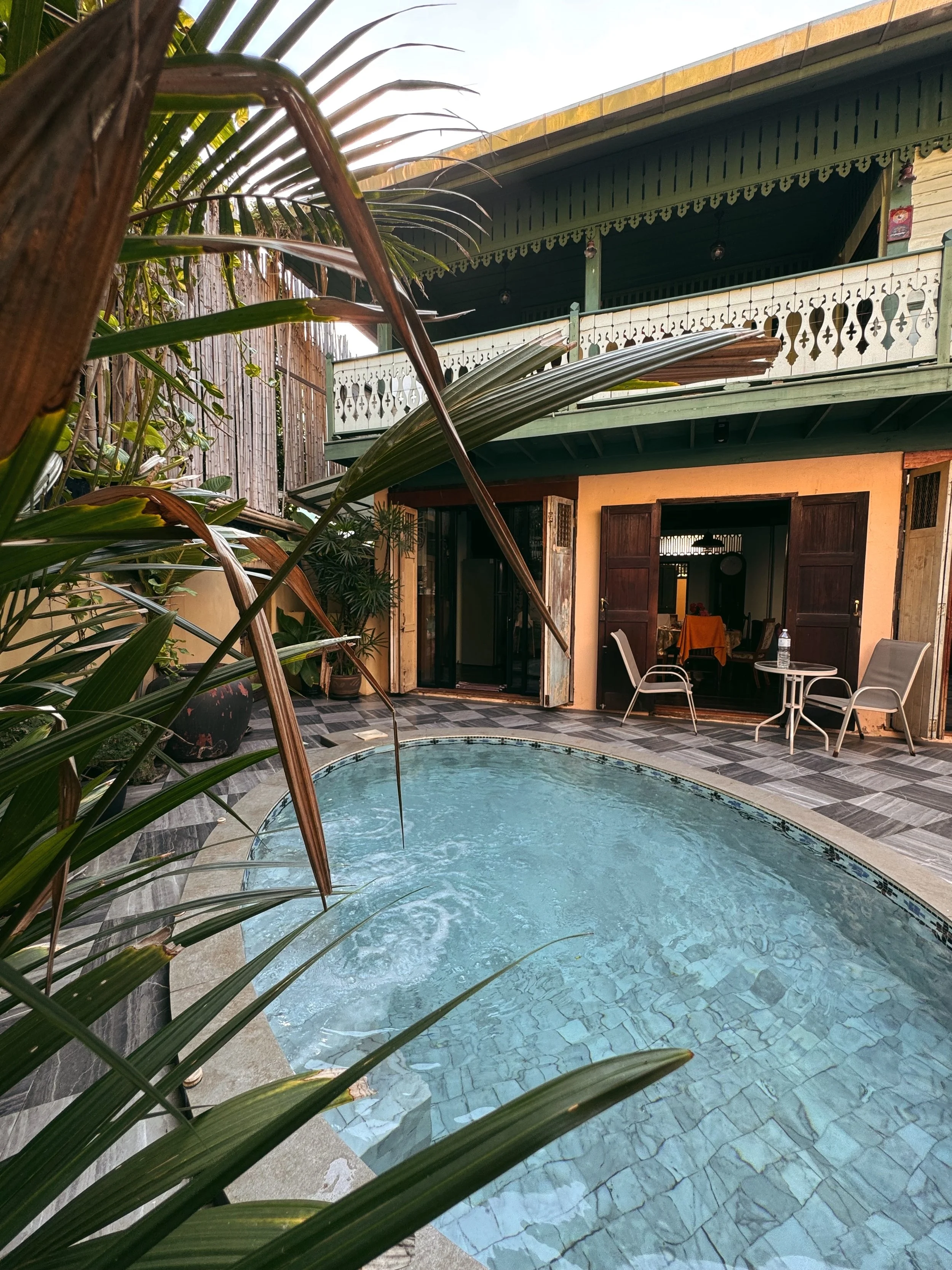 pool-homestaybangkok.jpeg