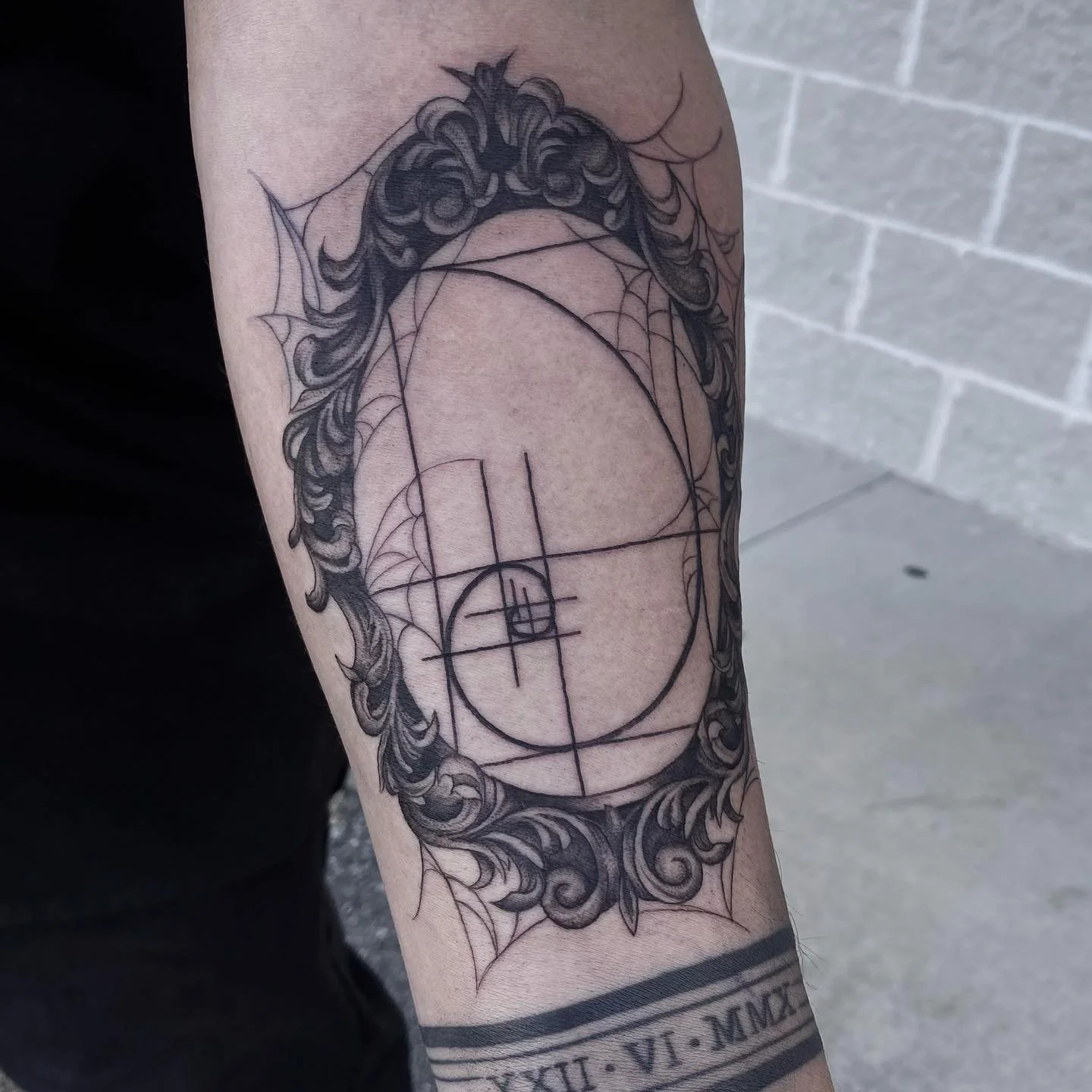 Fibonacci Sequence but make it&hellip;spooky ✔️#wetbuckettattoo #tattooartist #surfcitync #sneadsferrync #blackwork #stippletattoo #fineline #fibonacci #fibonaccitattoo #floraltattoo #stippletattoo #potd #tattooreel #tattooreveal #ronintattoo
