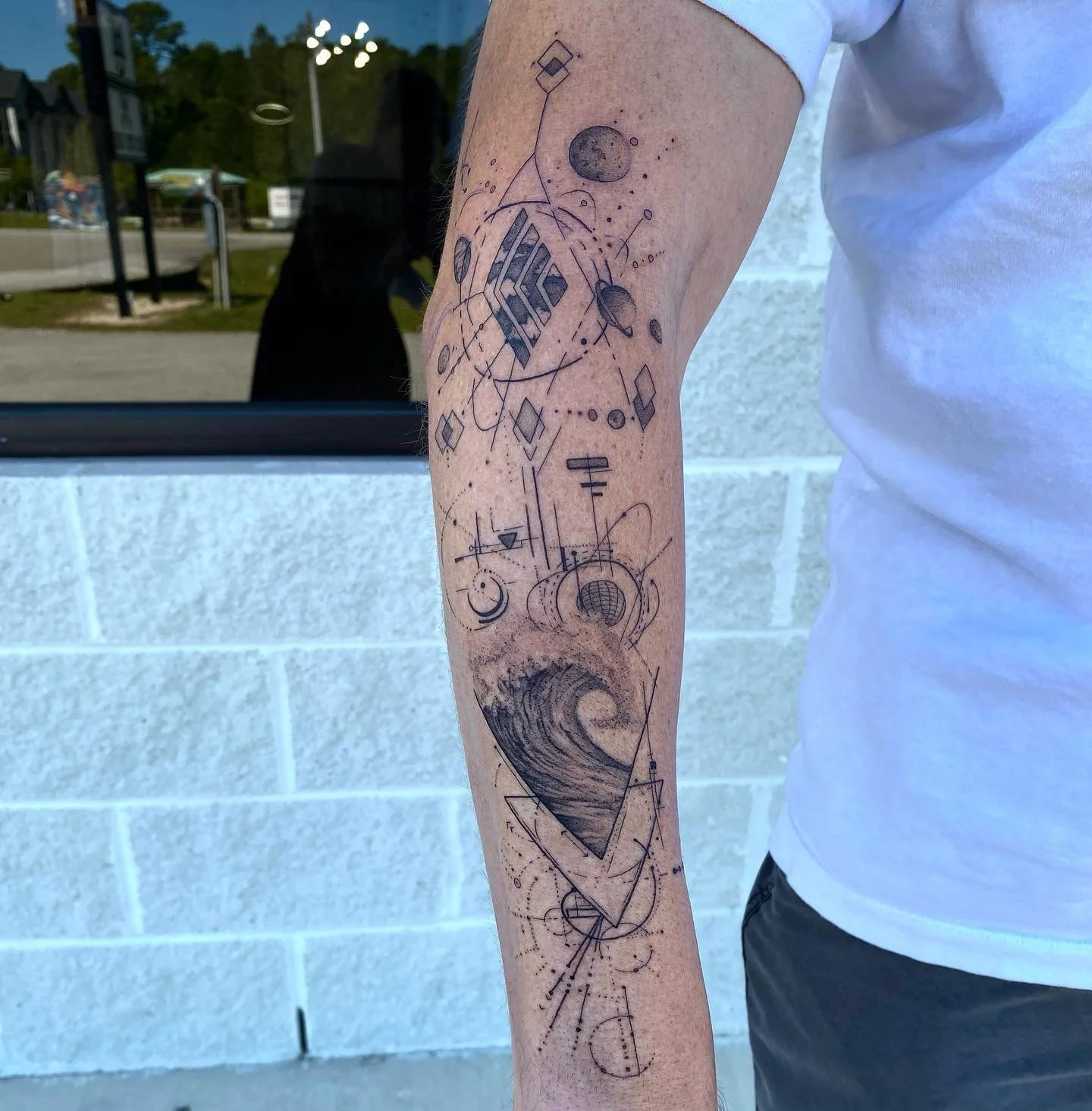 Hope everyone had a great thanksgiving! 🦃Here&rsquo;s a fine line sleeve we started a few months back 🌊
Lots of fine line abstract pieces lately! 
#tattoo #finelinetattoo #stippletattoo #sneadsferrync #surfcitync #tattoosleeve #abstracttattoo #geom