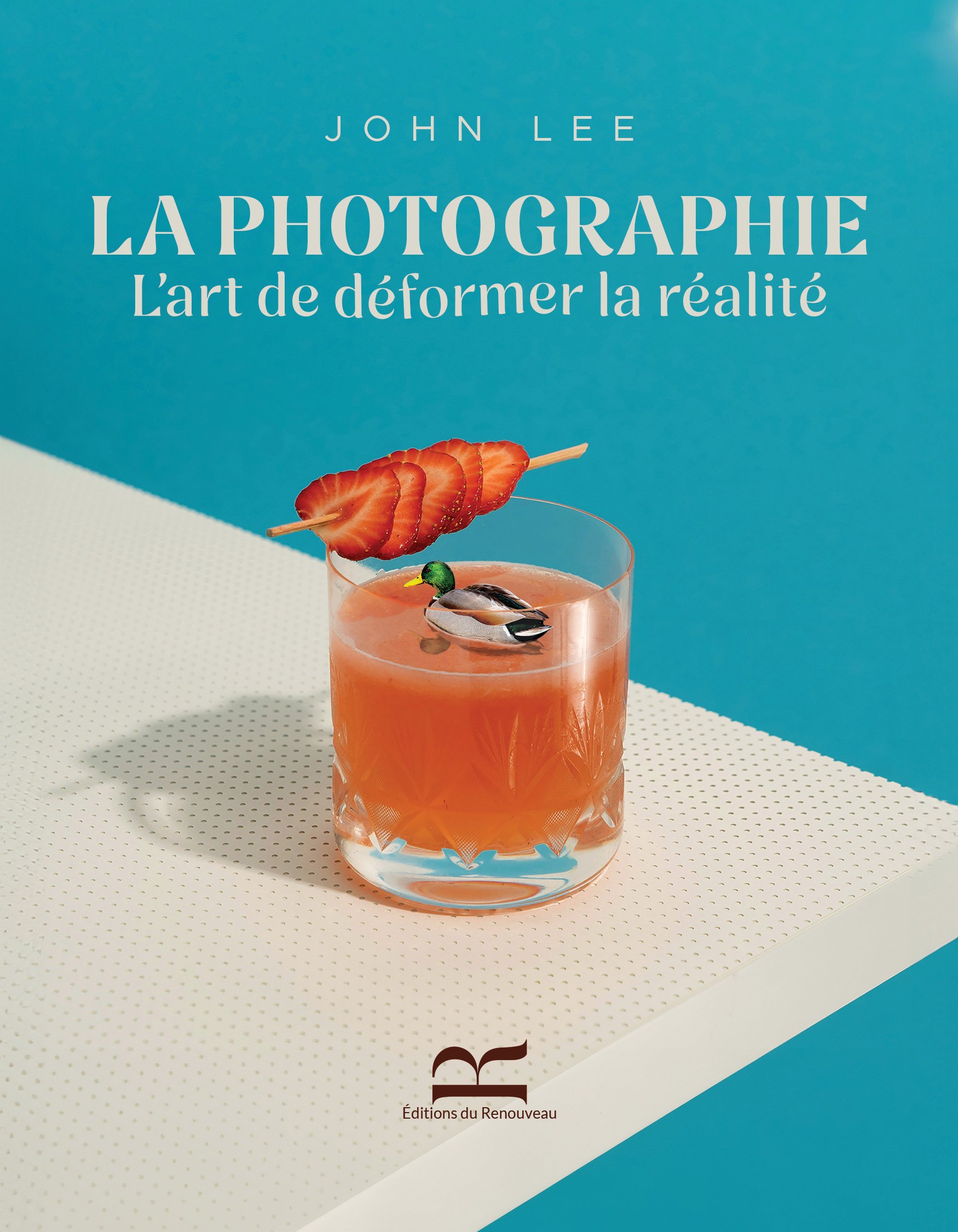 The scenario for this project was to use stock images to design the cover of a book called "Photography: The Art of Distorting Reality" (La photographie: L'art de déformer la réalité)