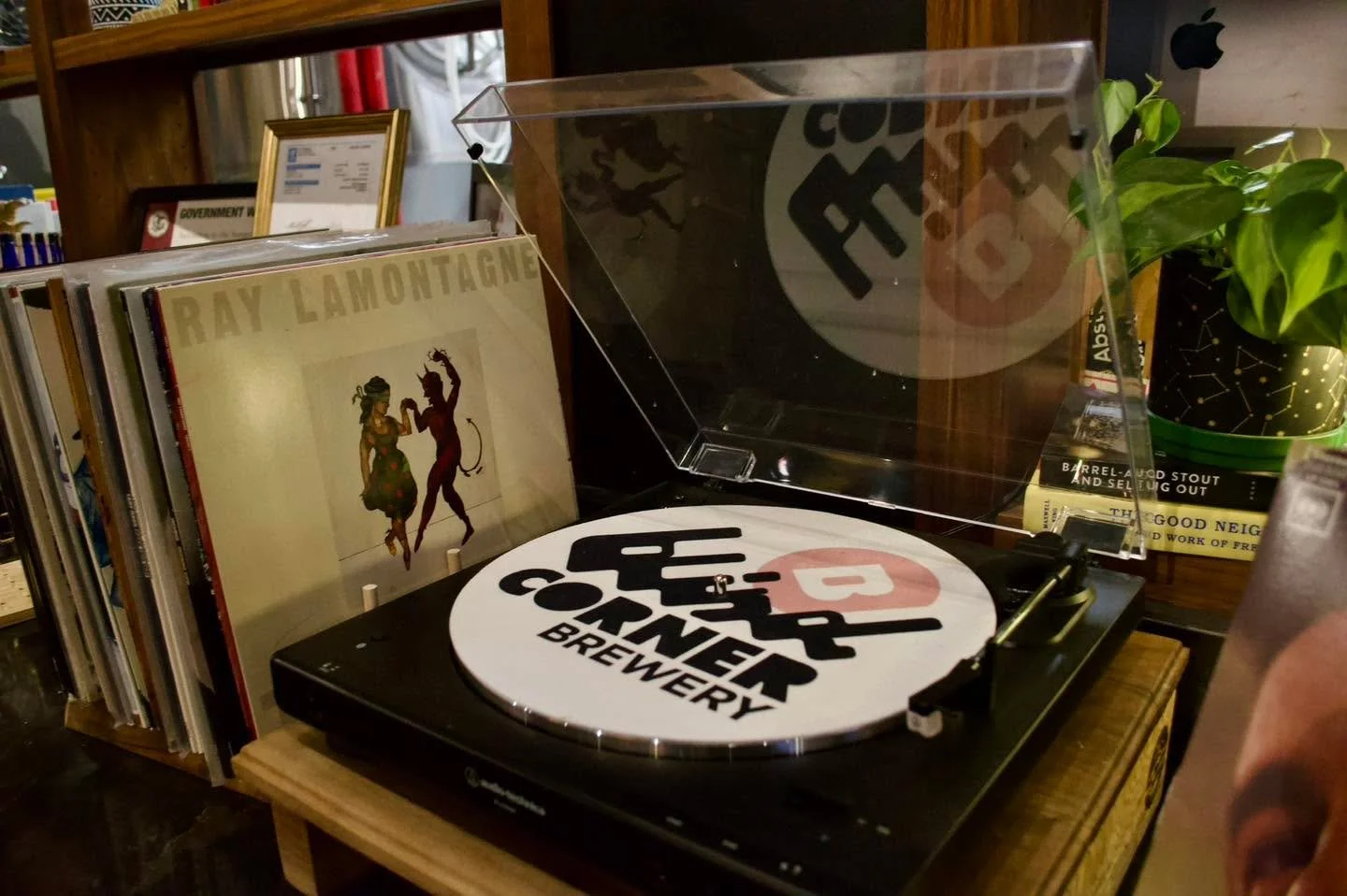 What are you spinning this week? 🎶
Bring your own vinyl and grab a beer
Every Thursday 4-8pm💿🍻