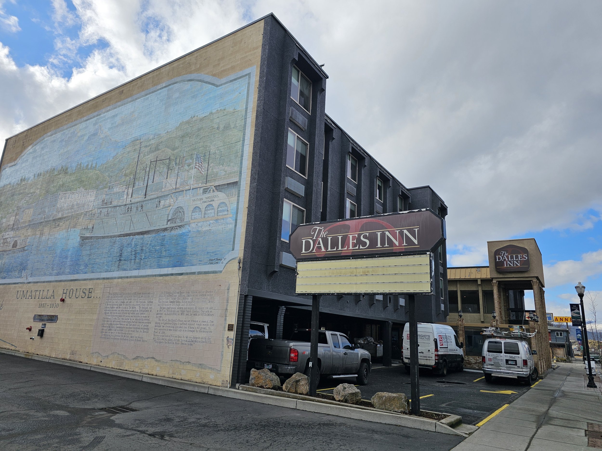 Dalles Inn (Copy) (Copy)