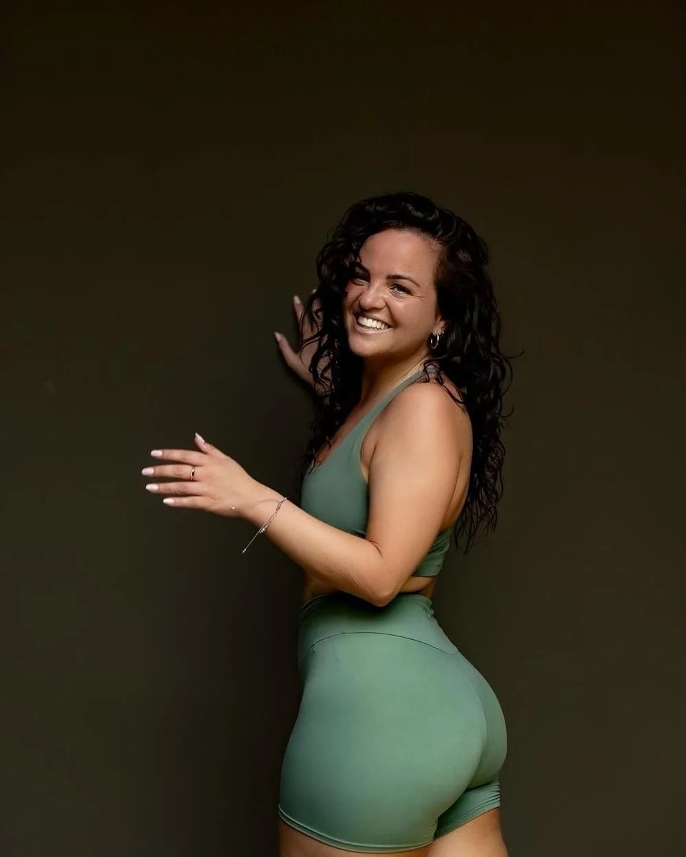 Meet Amy, the lovely yoga teacher I met on my Bali Yoga retreat with @tulabalance @busymumsyoga. Amy is a beautiful soul with a serene aura around her. We took these photos straight after morning yoga session and the light was just so lovely. I&rsquo