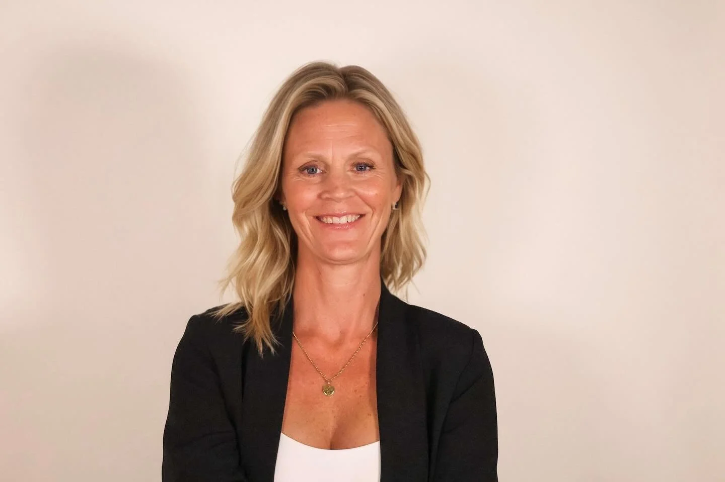 We are please to announce Kandace Laschinski as the incoming Director of CouTOURe Club.  For the past three years, Kandace has served as Charities Co-Chair, working closely with our non-profit partners to send CouTOURe Club volunteers their way when 
