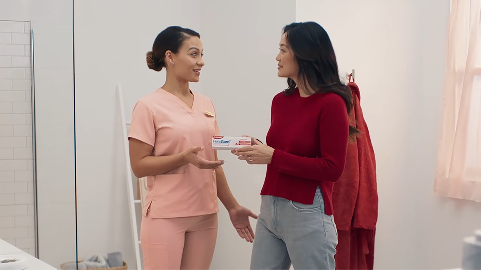 Colgate | Set Dresser