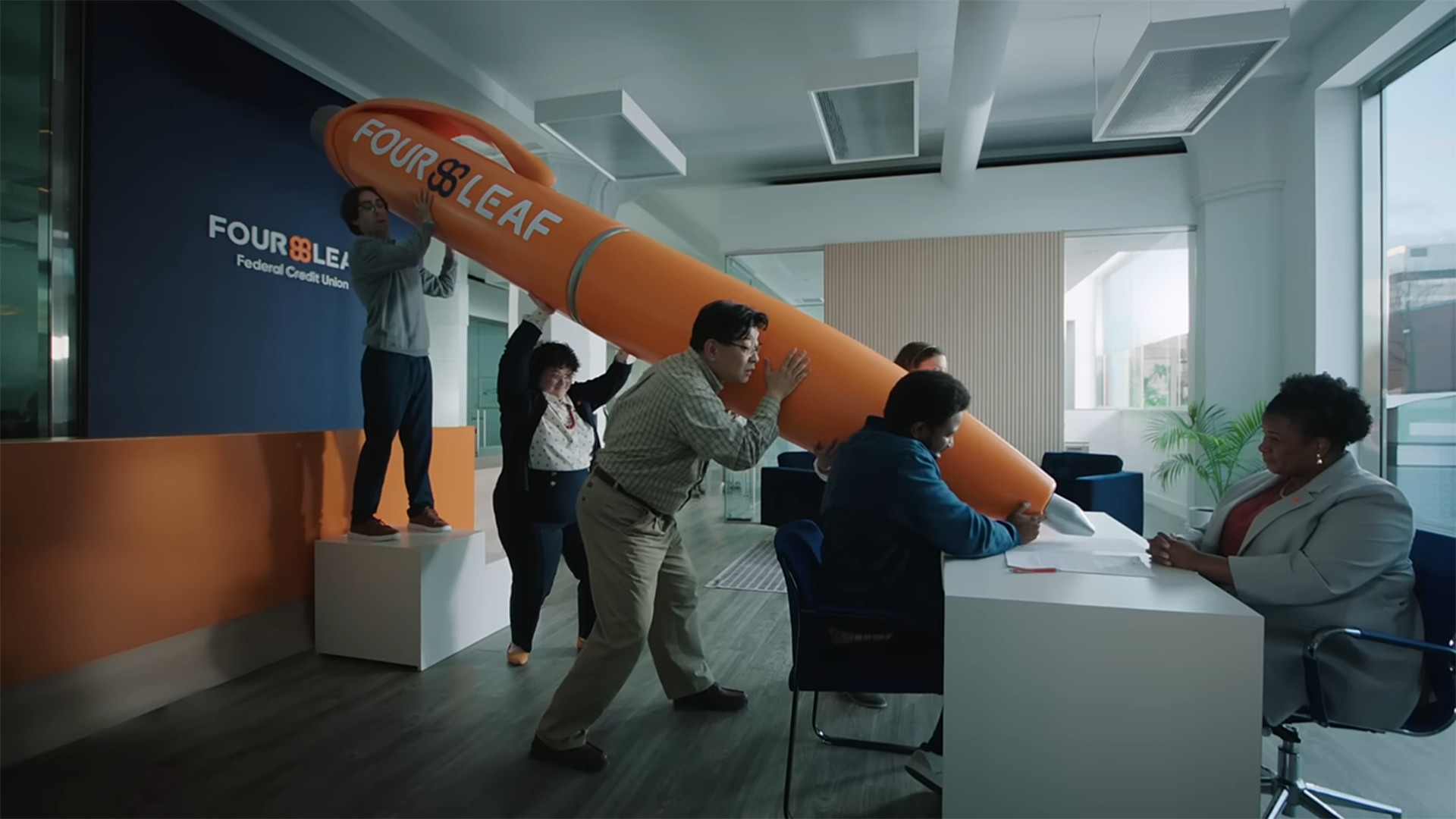 FourLeaf | Set Dresser