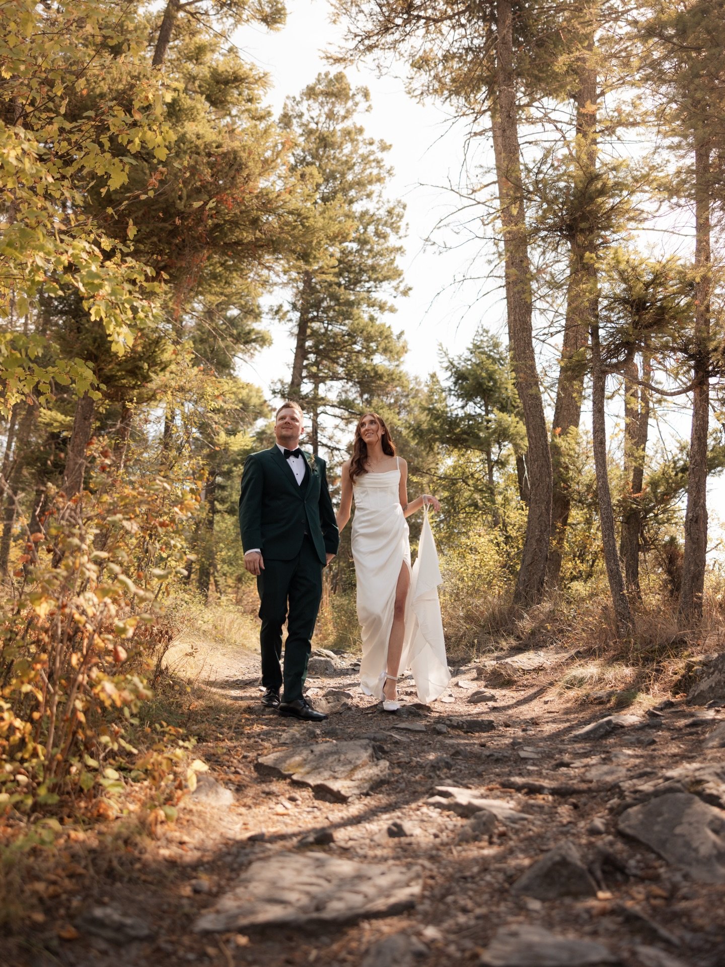 Saying &ldquo;I Do&rdquo; with an incredible view 💍 

Some of our favorites from Shelbi + Courtland&rsquo;s beautiful summer wedding day on Flathead Lake