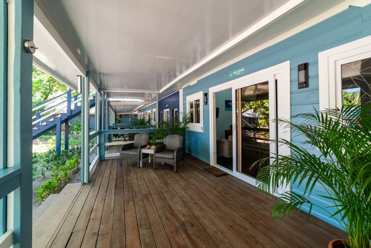 8 porch.JPG