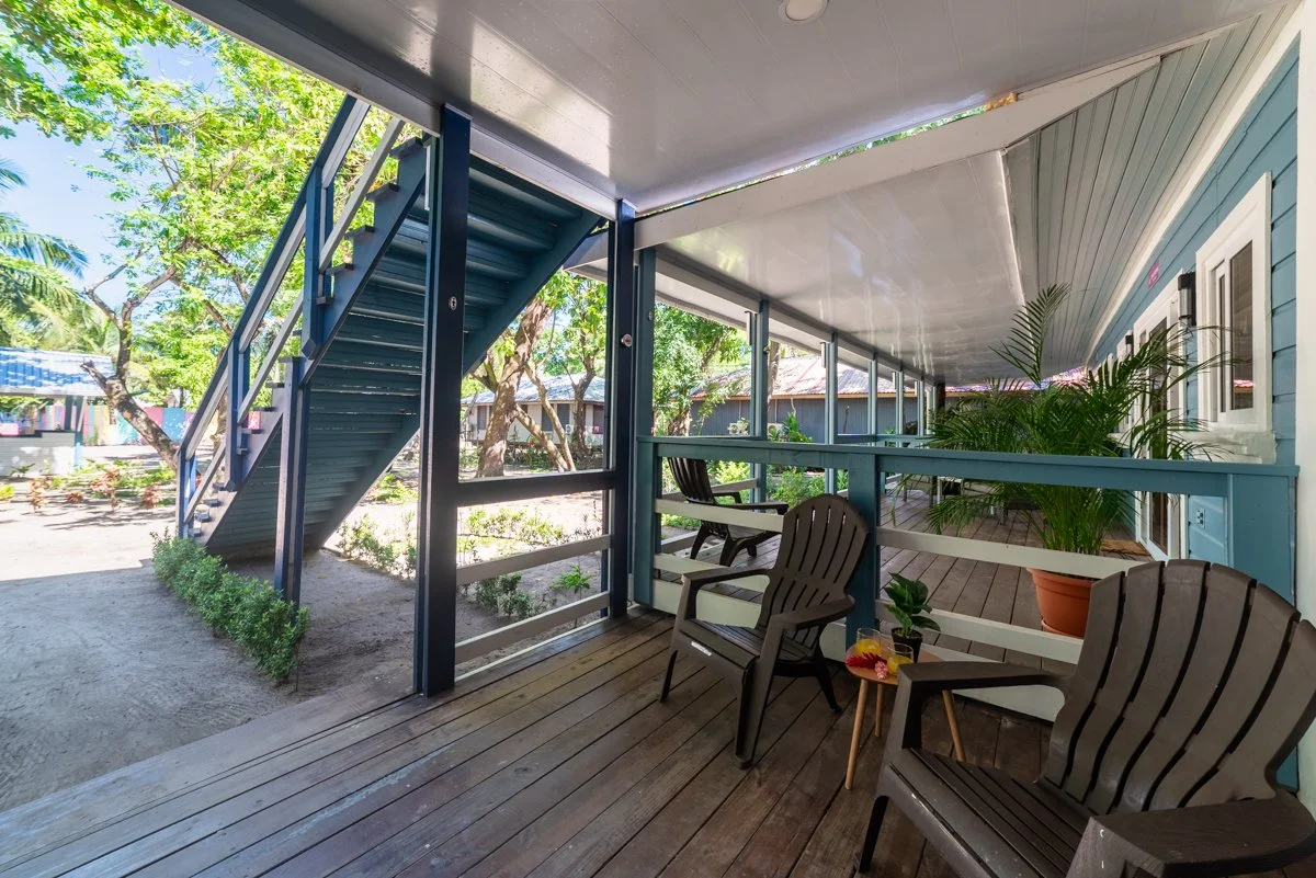 10 Porch.JPG