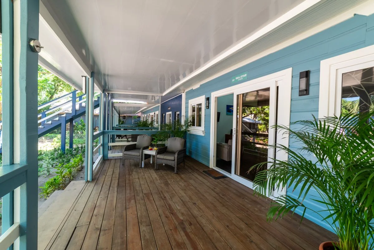 9 porch.JPG