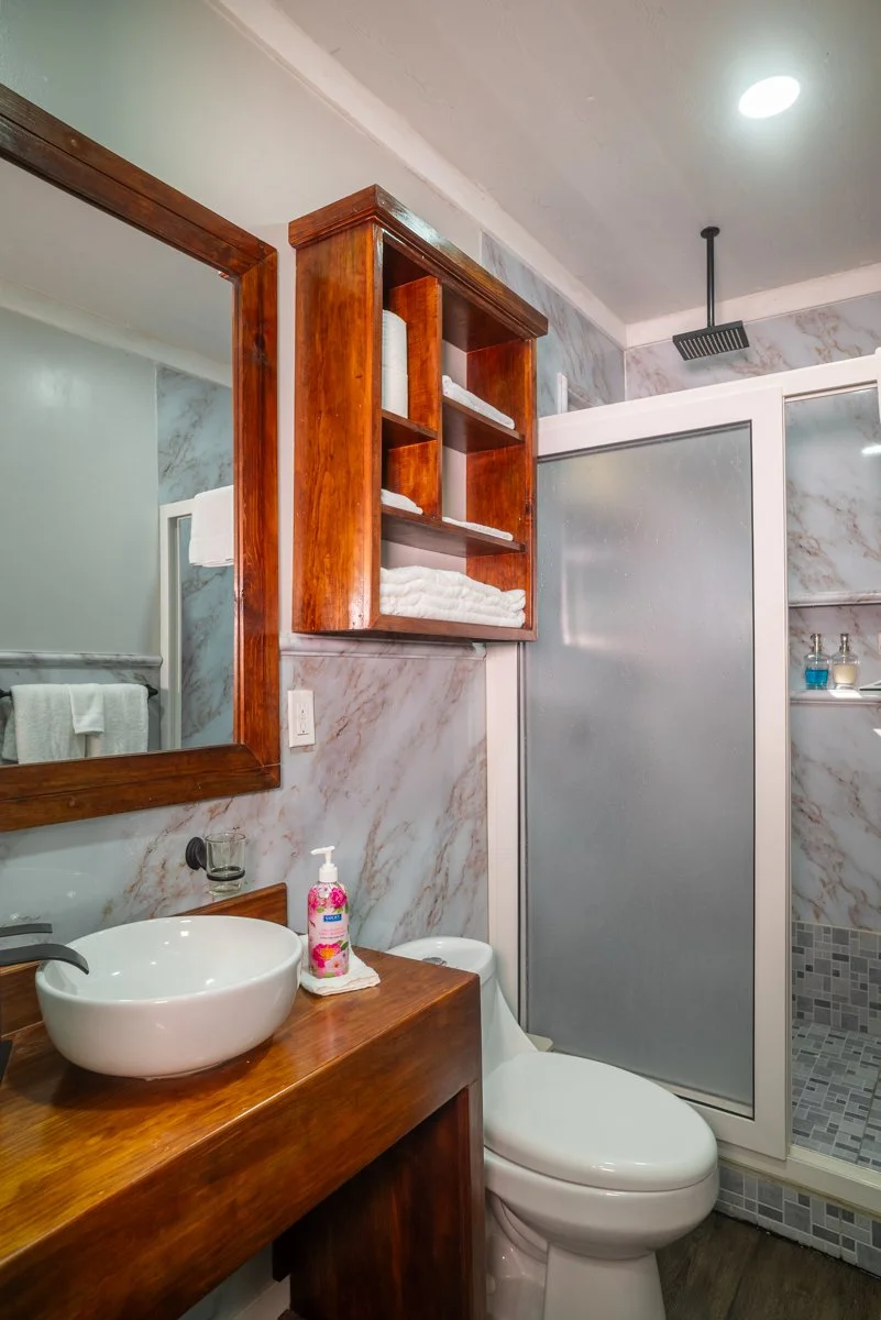6 bath.JPG