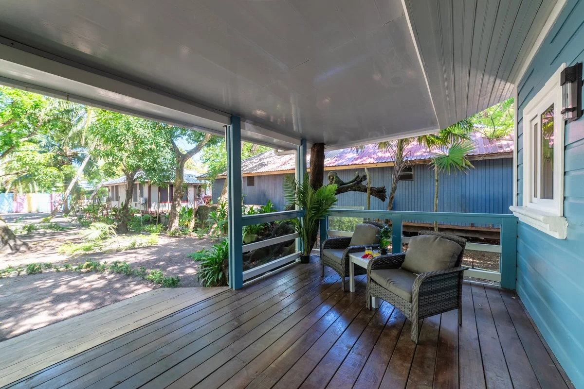 6 porch.JPG