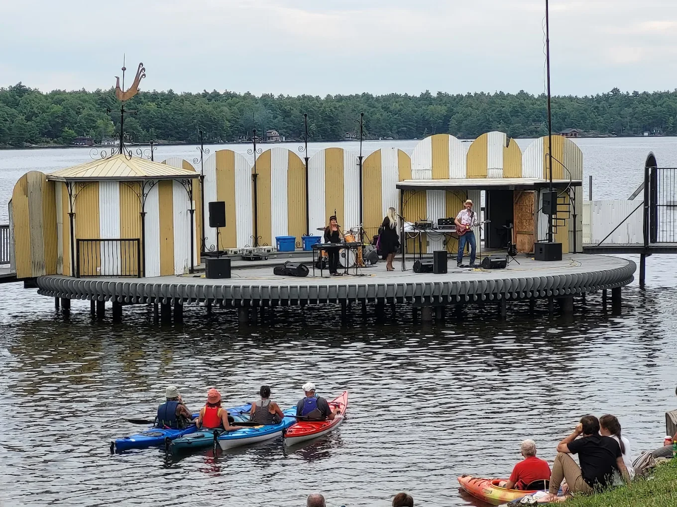 Opening @ The Barge