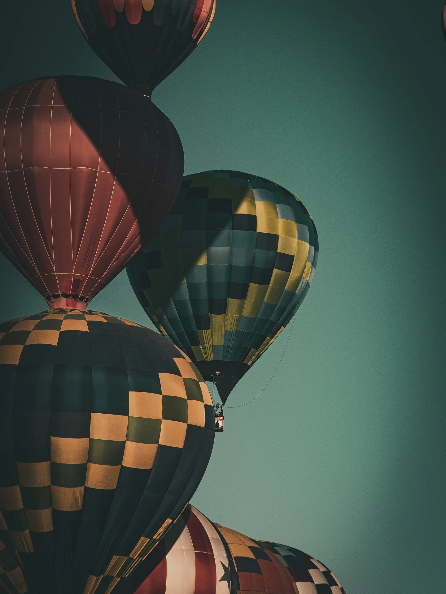 no words can describe how it felt to watch 500 hot air balloons ascend into the air on the most beautiful day with the clearest skies imaginable. it felt like magic. it looked like AI. my heart is full and beyond grateful to have been accepted into t