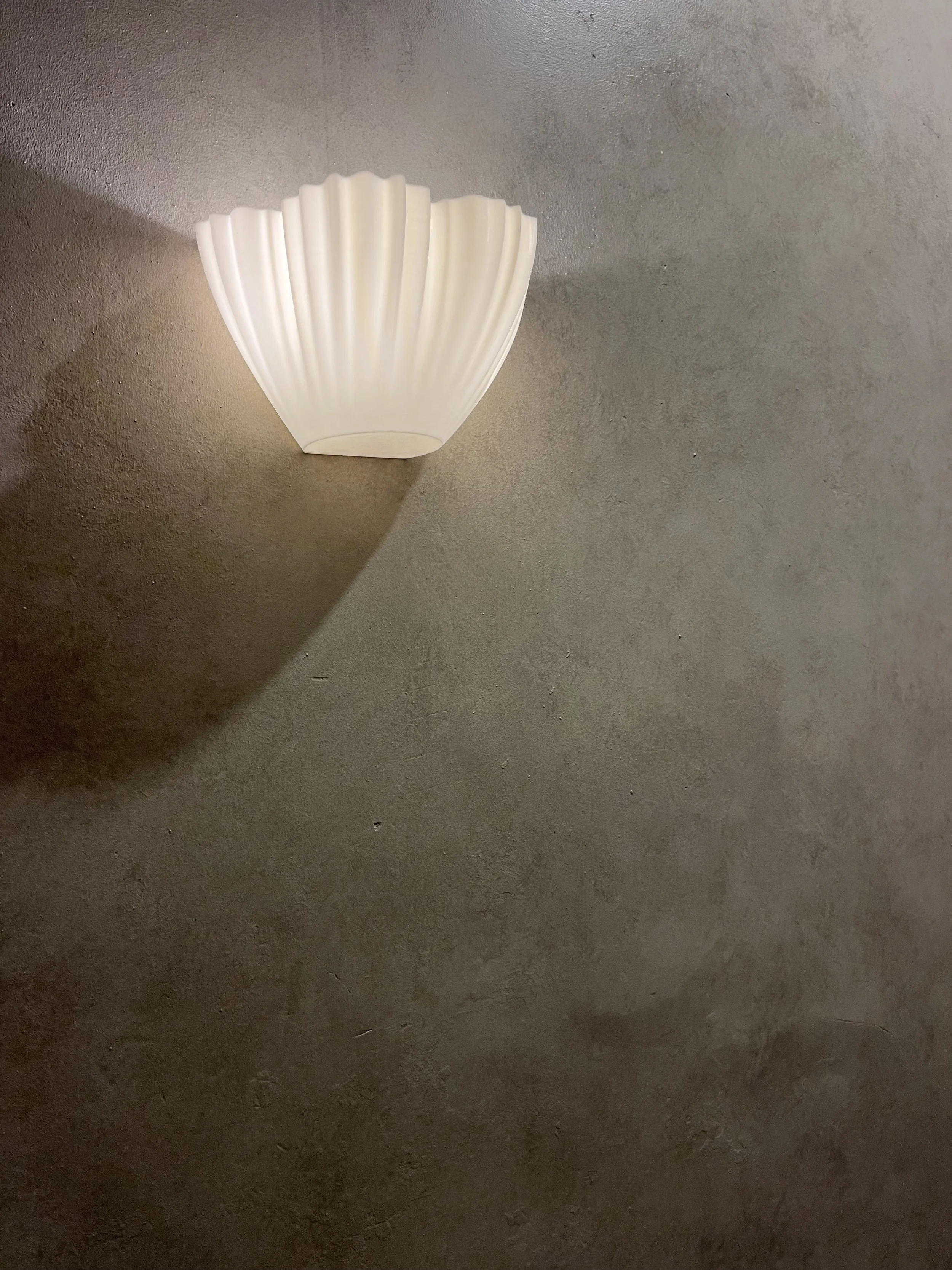 Textured wall finish