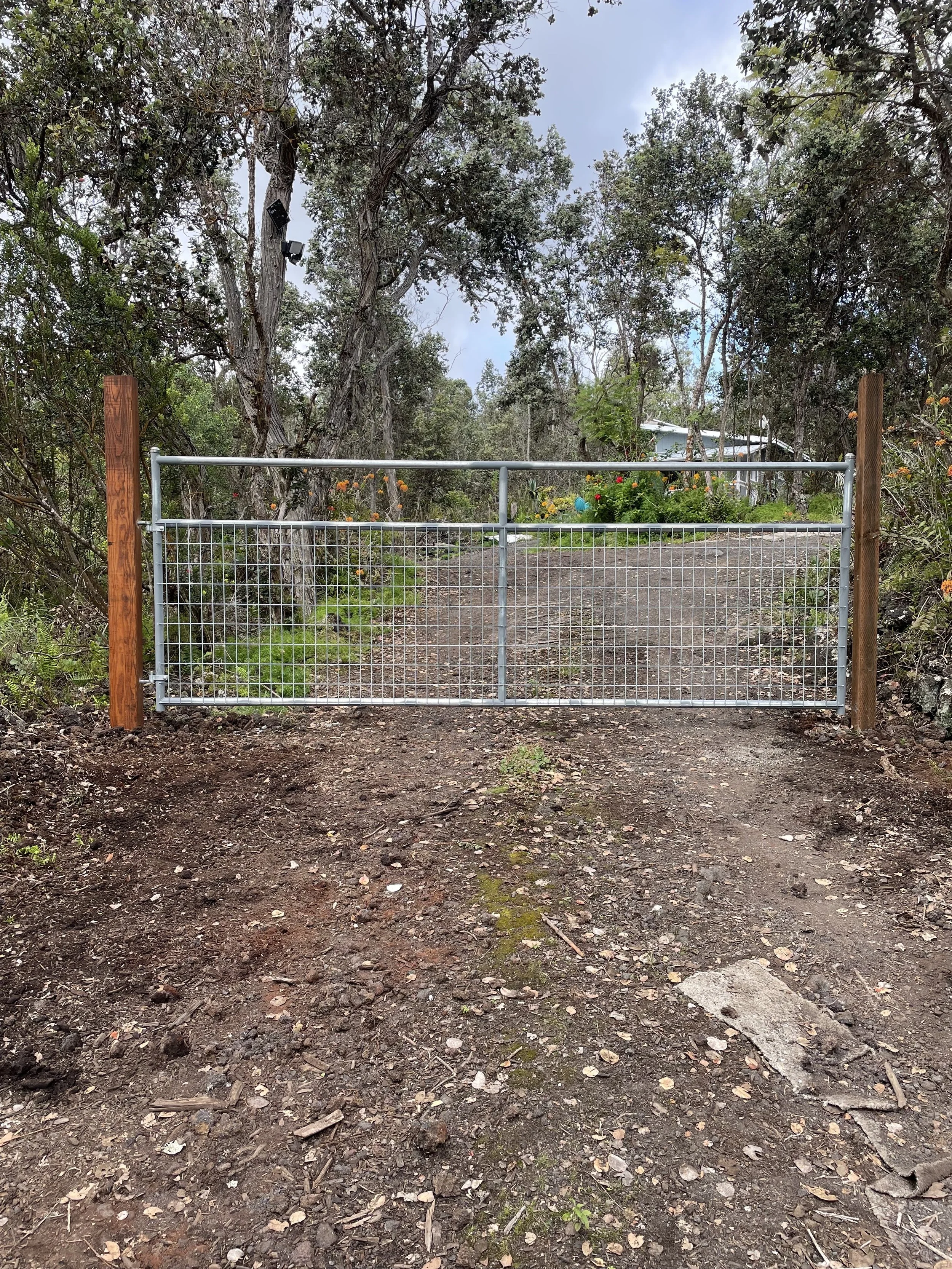gate-installation-ocean-view-hawaii.jpg