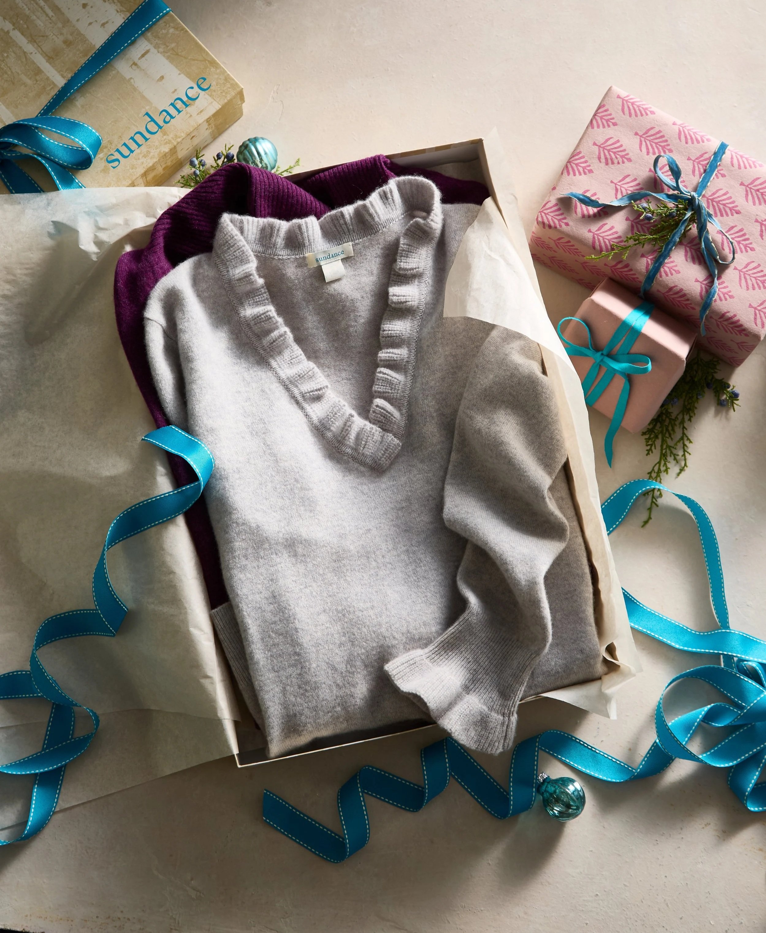 GiftingIDEAS_CASHMERE_d3_1VG_INTc.jpg