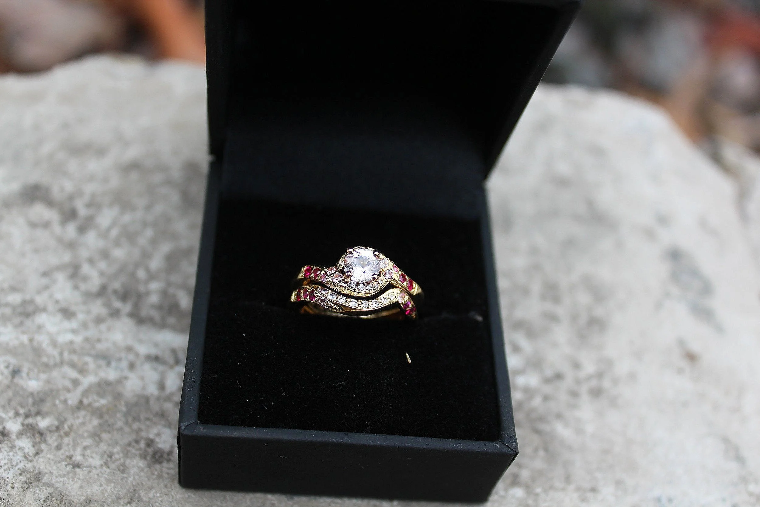 Sapphire, Ruby and diamond 18ct gold wedding ring set