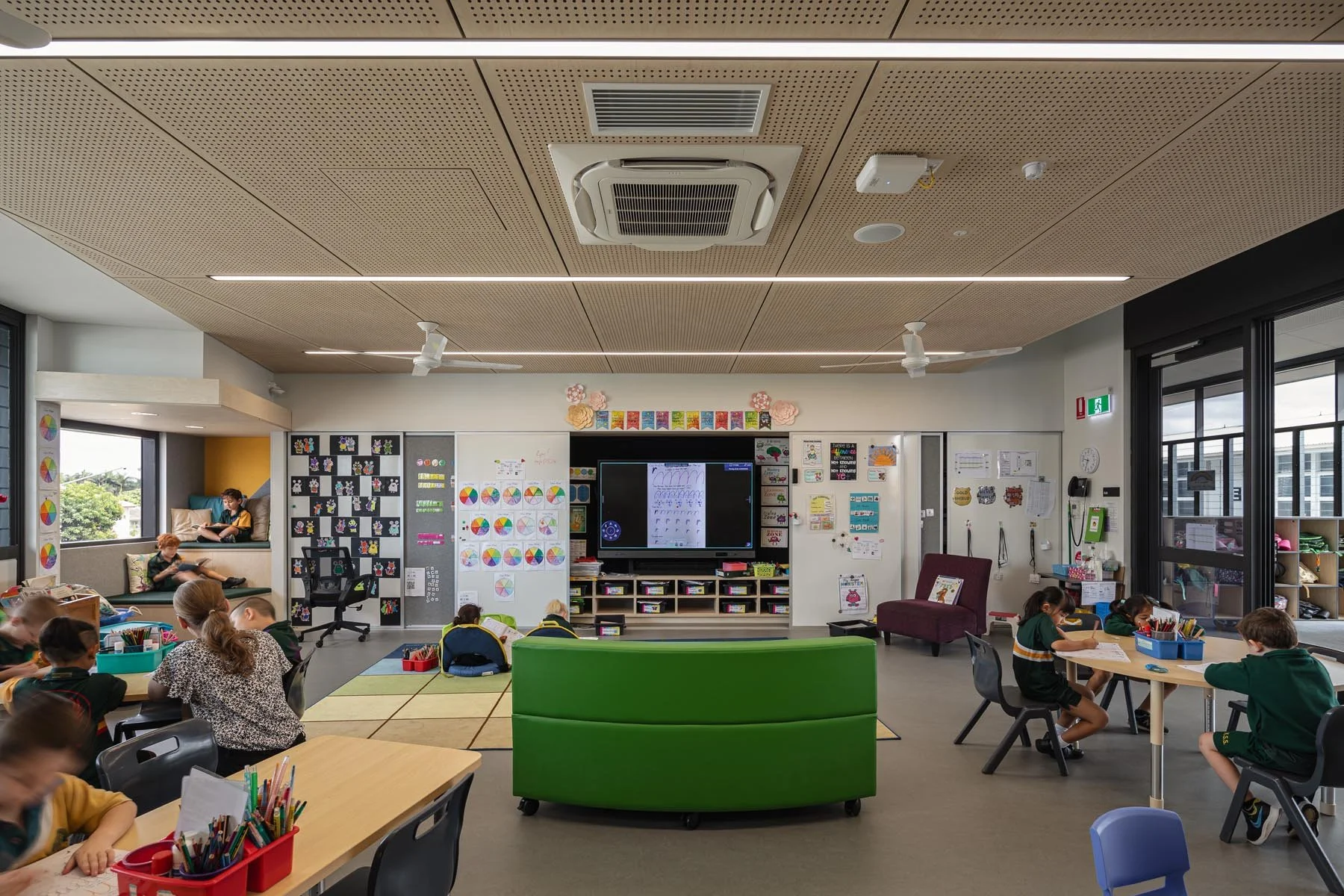 LN-Architecture-Kallangur-State-School-Classroom-General-Learning-Teaching-Wall.jpg