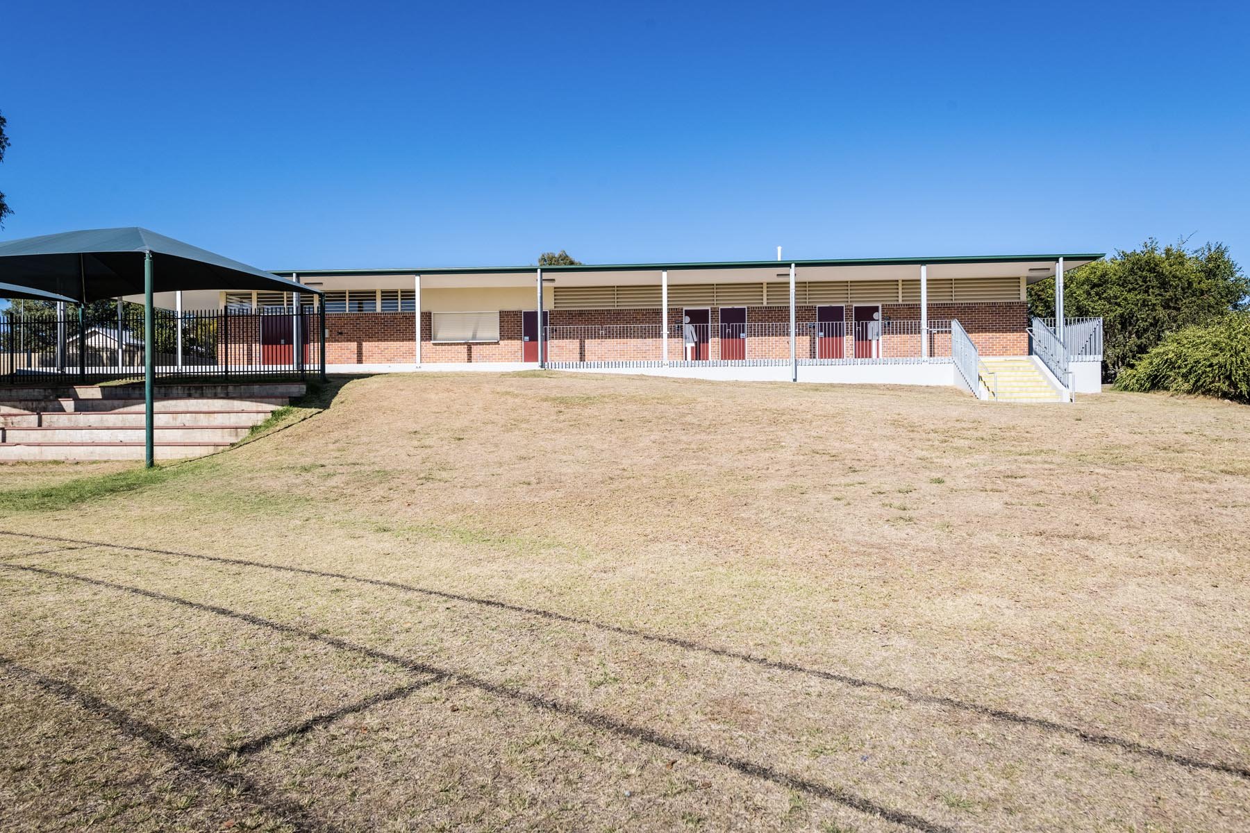 Warwick State High School Amenities Exterior