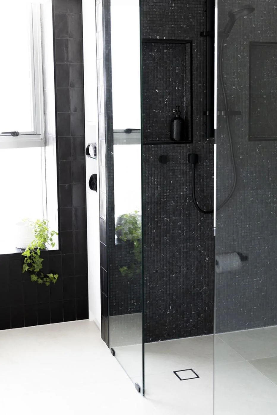 Giarola Architects Mooloolaba Apartment Ensuite Shower